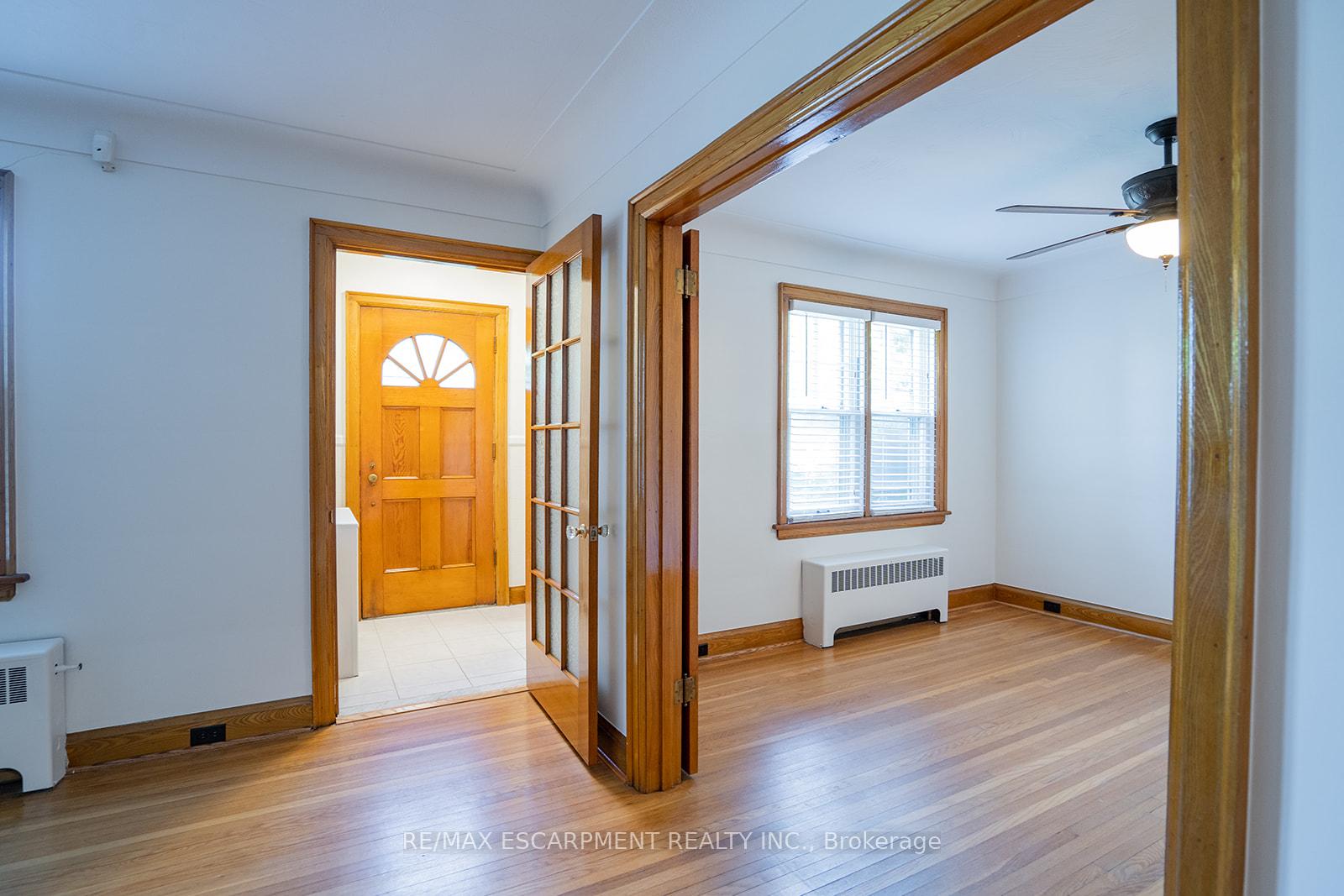 Photo 11 of Unit B, 324 King Street, Hamilton, Stoney Creek — HOMEH