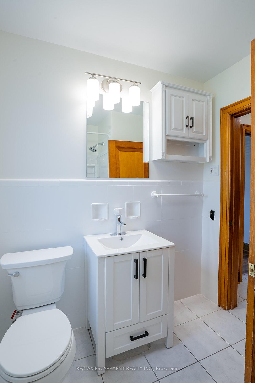 Photo 16 of Unit B, 324 King Street, Hamilton, Stoney Creek — HOMEH