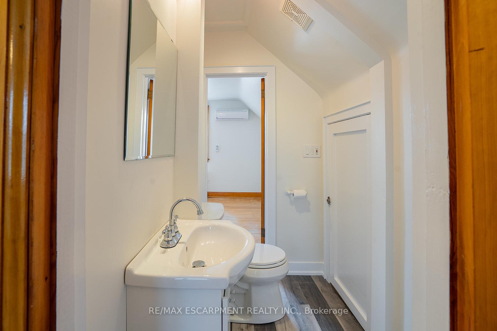 Photo 21 of Unit B, 324 King Street, Hamilton, Stoney Creek — HOMEH