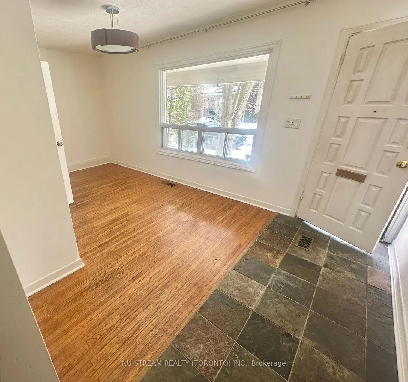 Front of 135 Kenwood Avenue