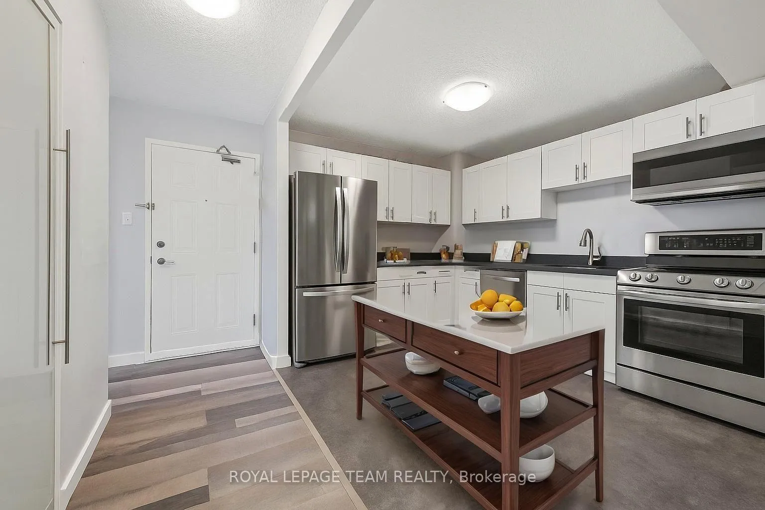 Photo 3 of Unit 901, 200 Bay Street, Ottawa, Ottawa Centre — HOMEH