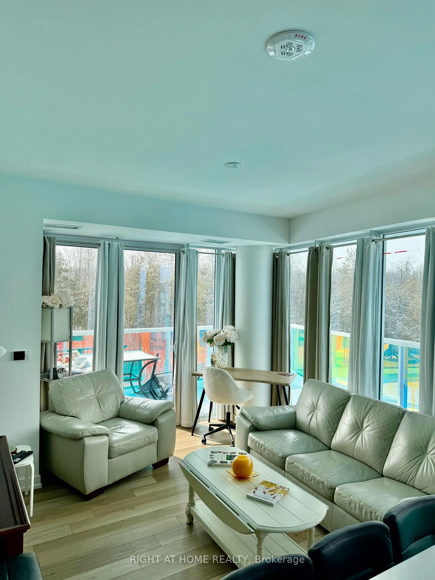 Photo 3 of Unit 501, 333 Sunseeker Avenue, Innisfil, Rural Innisfil — HOMEH