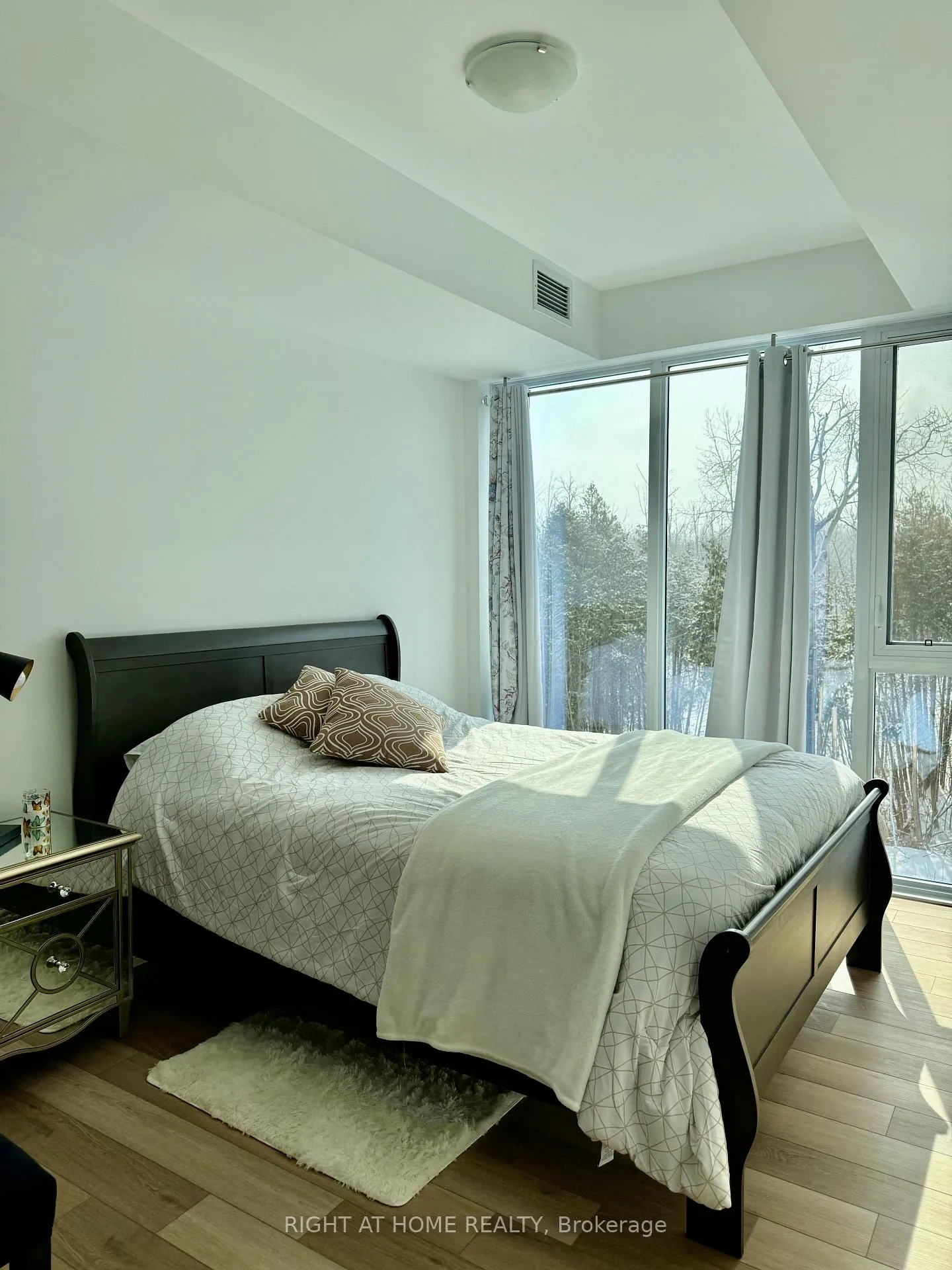 Photo 7 of Unit 501, 333 Sunseeker Avenue, Innisfil, Rural Innisfil — HOMEH