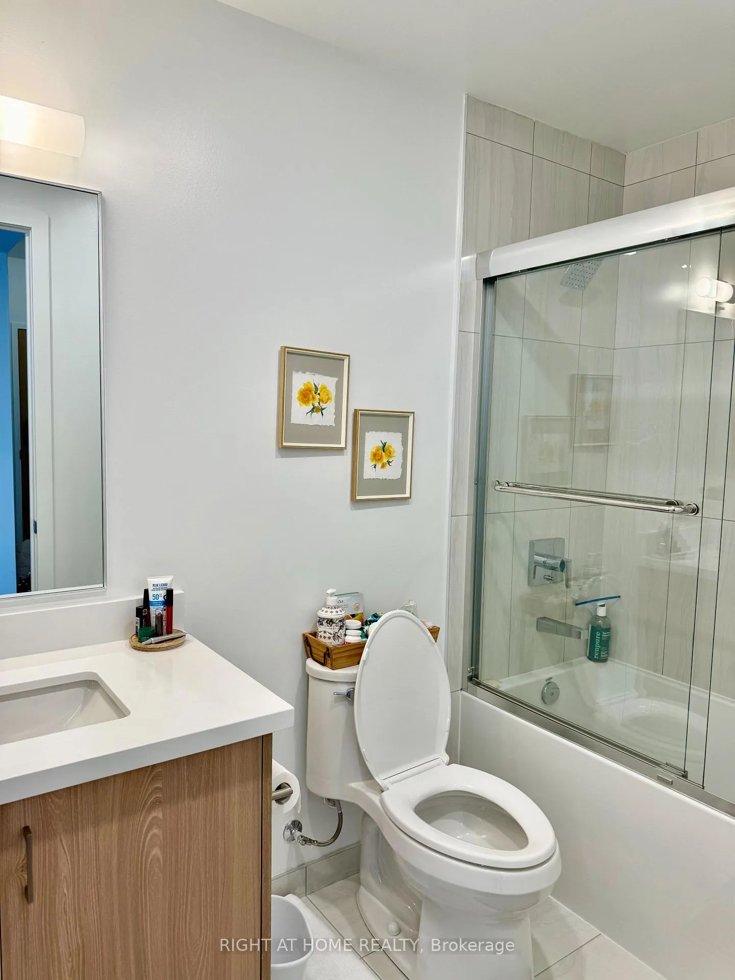 Photo 10 of Unit 501, 333 Sunseeker Avenue, Innisfil, Rural Innisfil — HOMEH