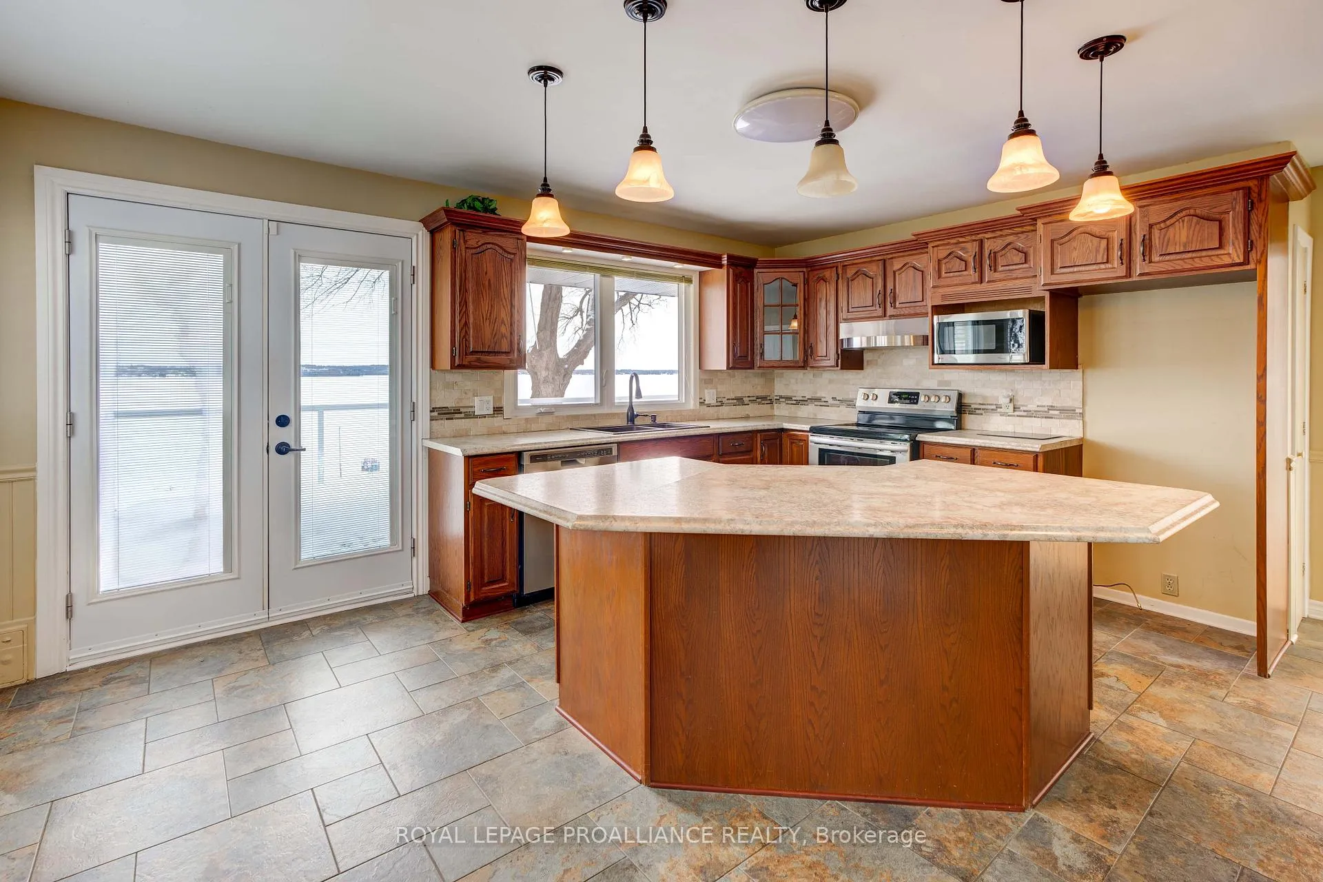Photo 14 of 1675 County Rd 2 W, Prescott — HOMEH