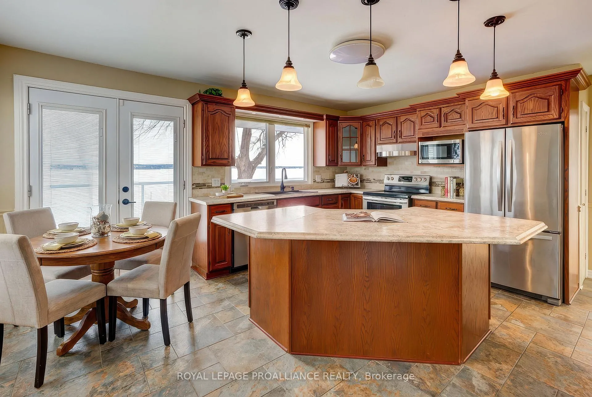 Photo 15 of 1675 County Rd 2 W, Prescott — HOMEH