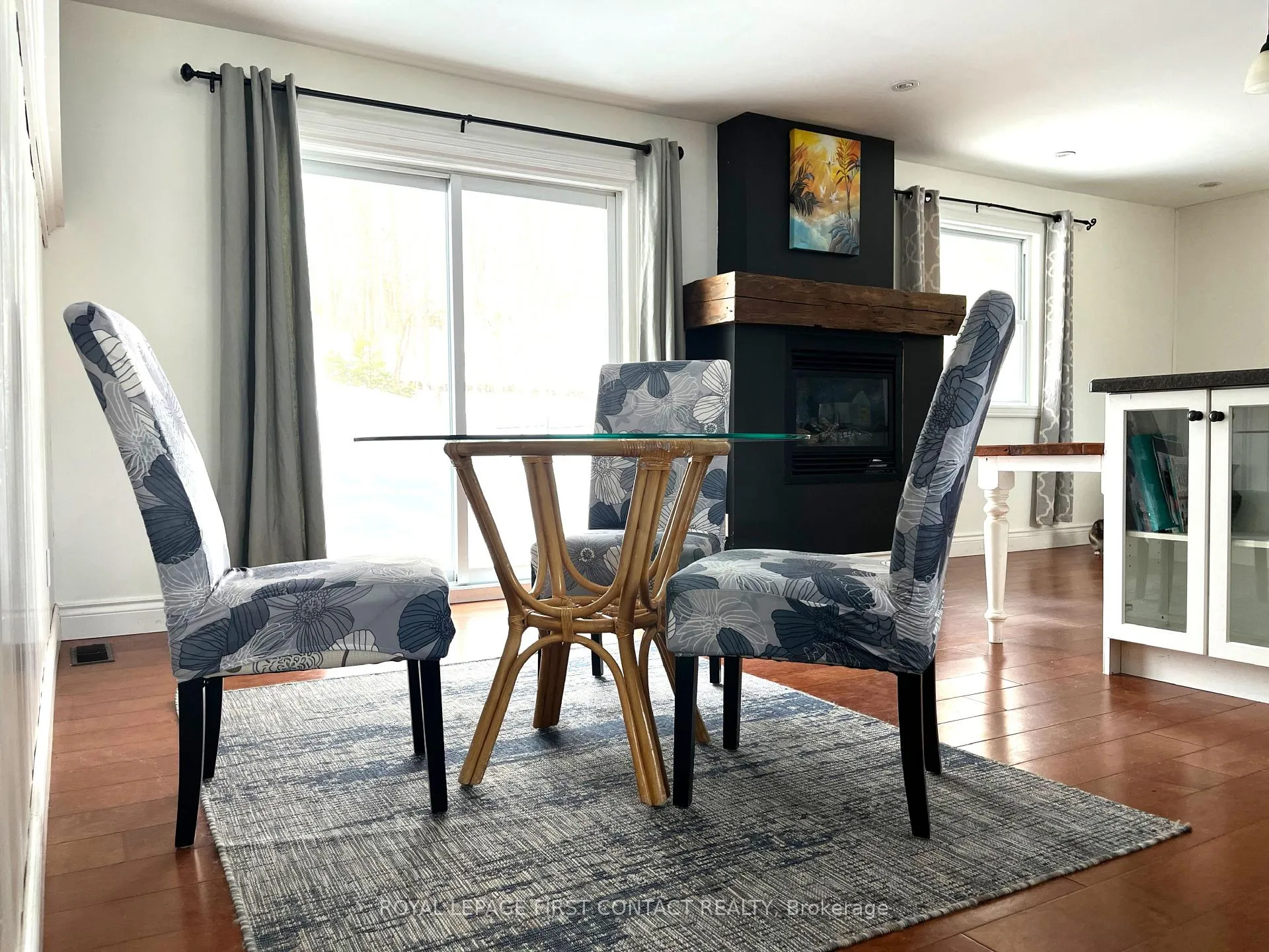 Photo 4 of 20 Belmont Crescent, Springwater, Midhurst — HOMEH