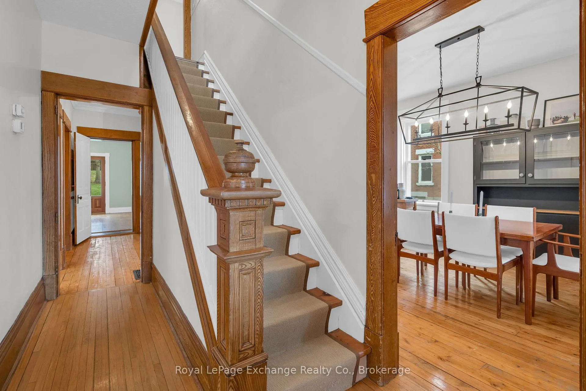 Photo 9 of 412 Main Street, King, Schomberg — HOMEH