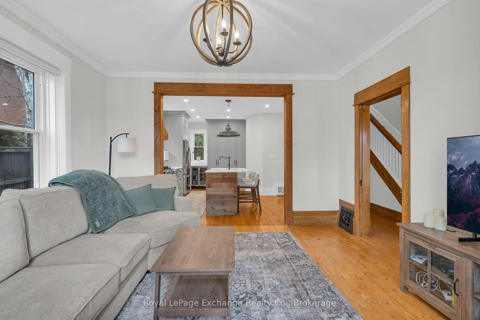 Photo 13 of 412 Main Street, King, Schomberg — HOMEH