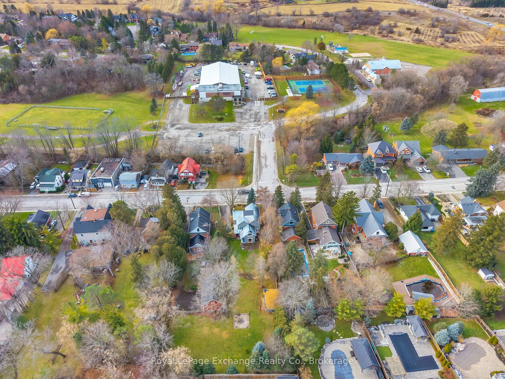 Photo 47 of 412 Main Street, King, Schomberg — HOMEH