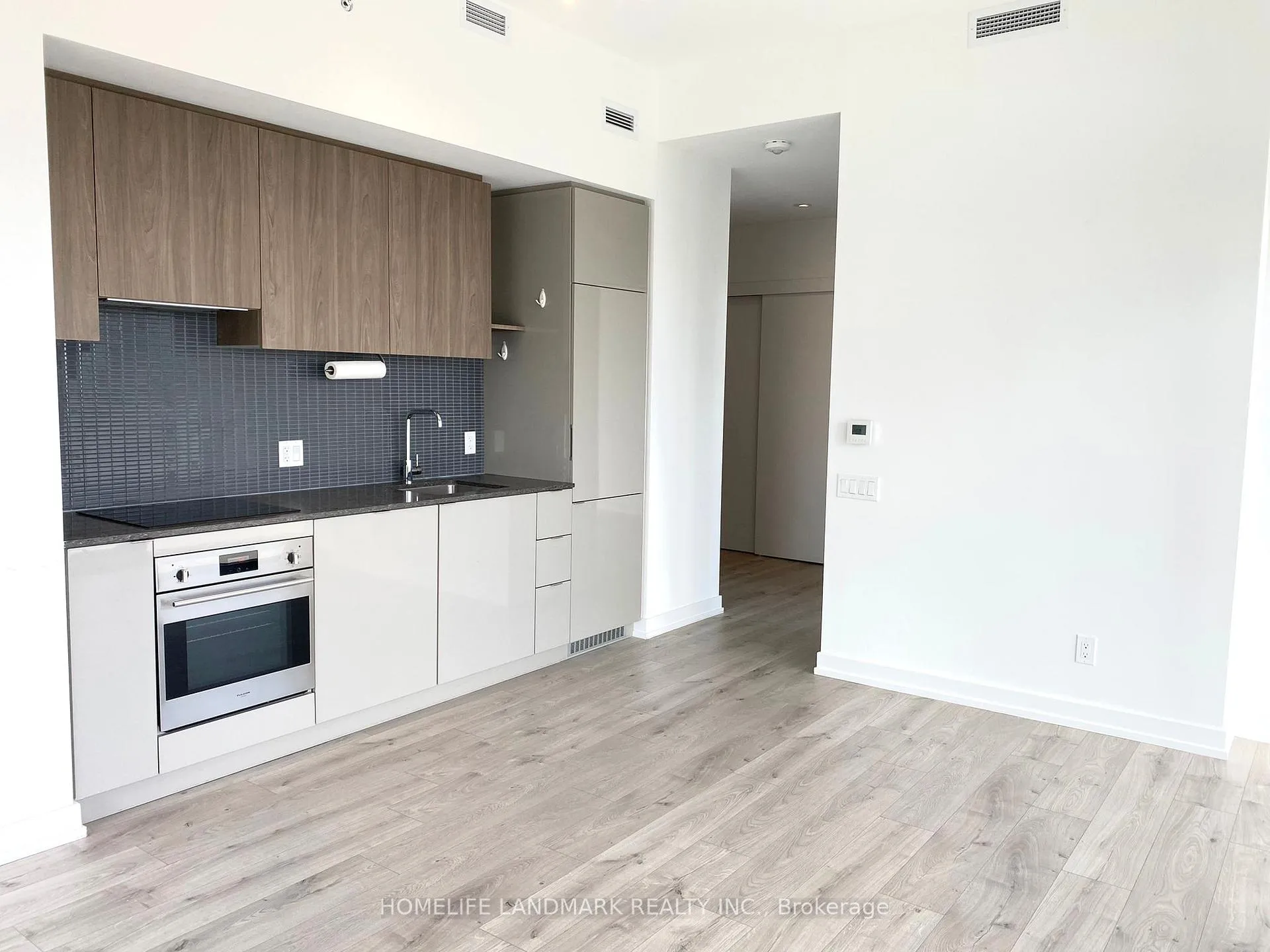 Photo 7 of Unit 2910, 161 Roehampton Avenue, Toronto, Mount Pleasant West — HOMEH