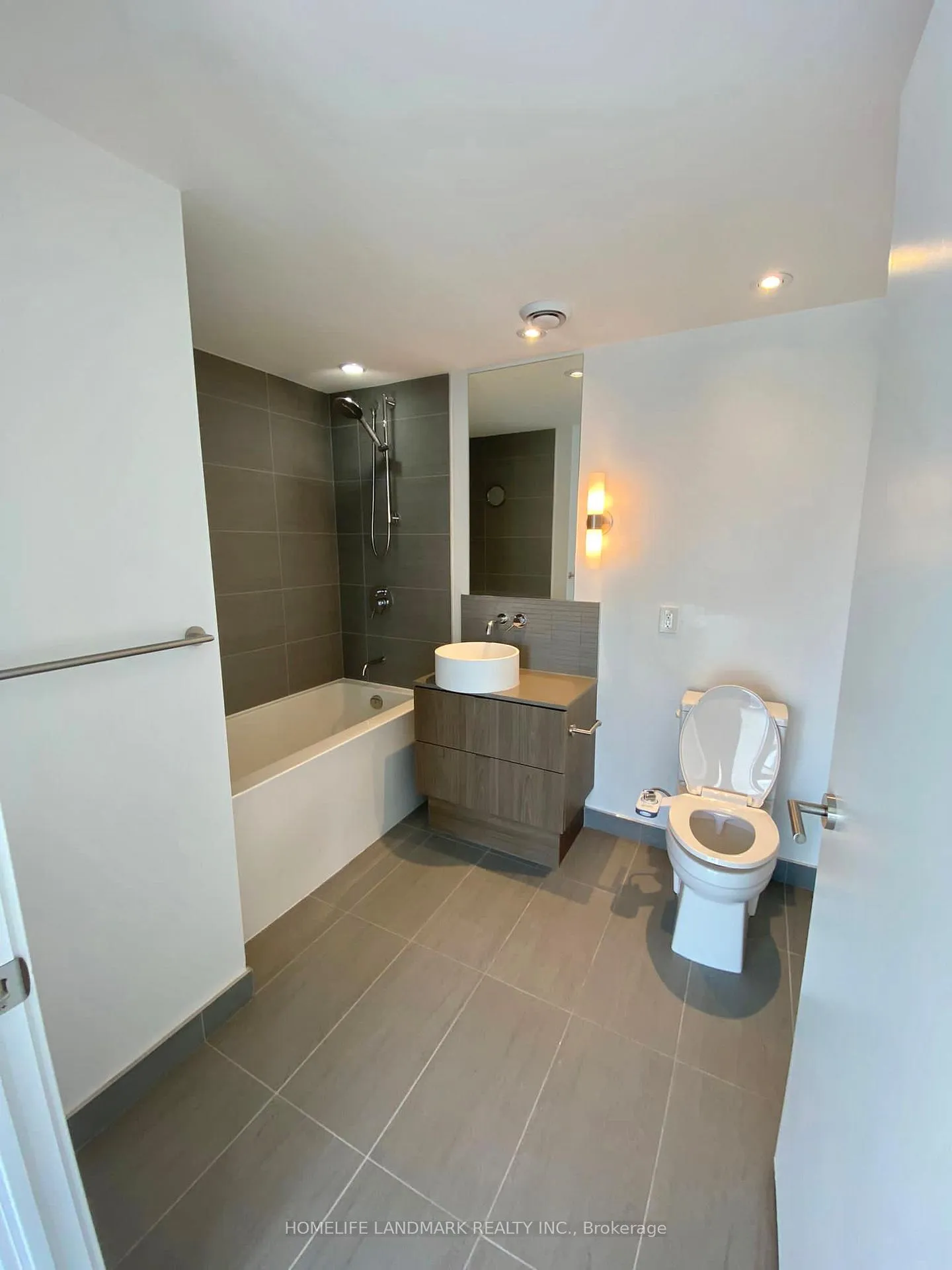 Photo 10 of Unit 2910, 161 Roehampton Avenue, Toronto, Mount Pleasant West — HOMEH