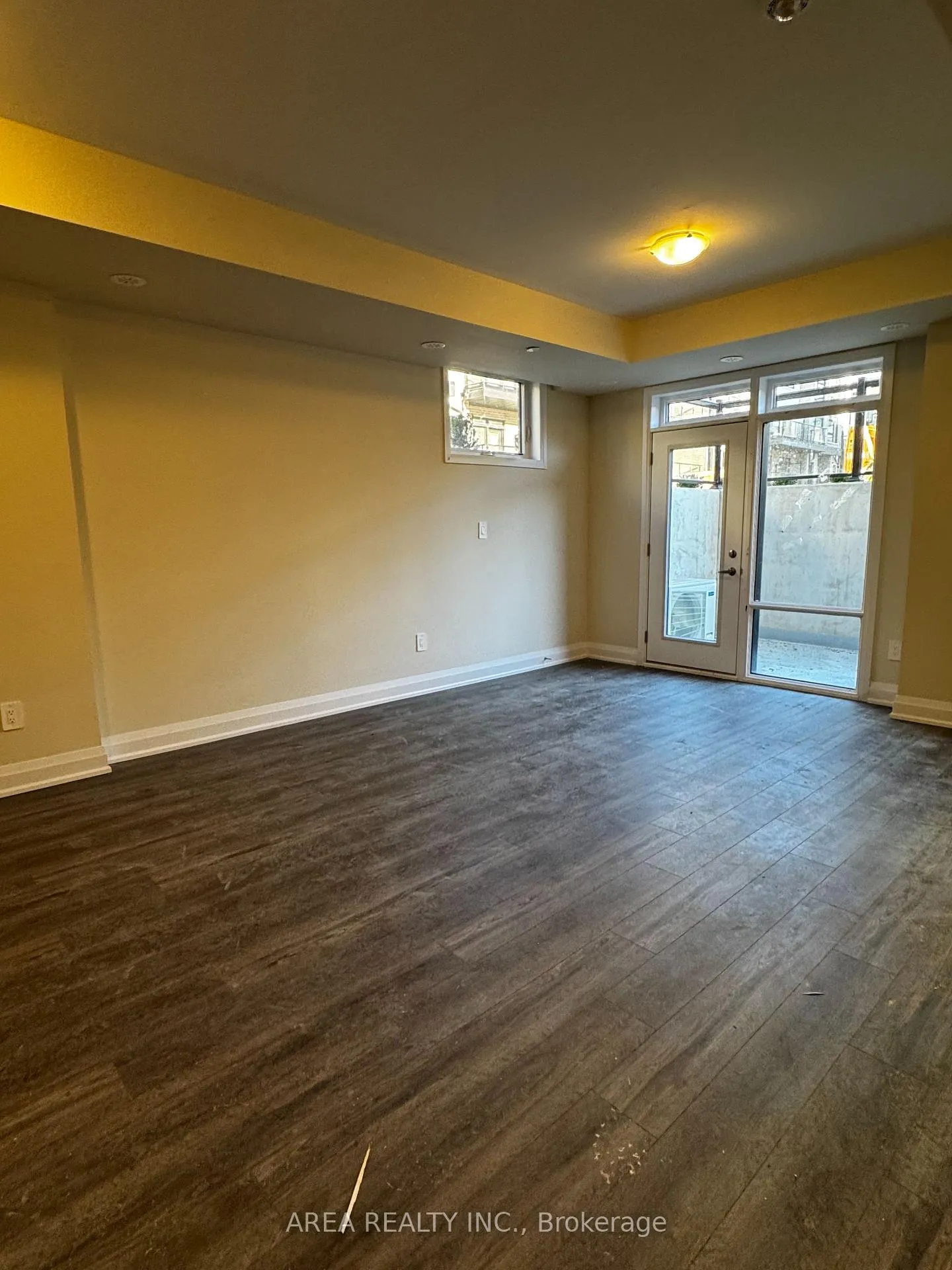 Photo 4 of Unit 824, 1593 Rose Way, Milton, Cobban — HOMEH