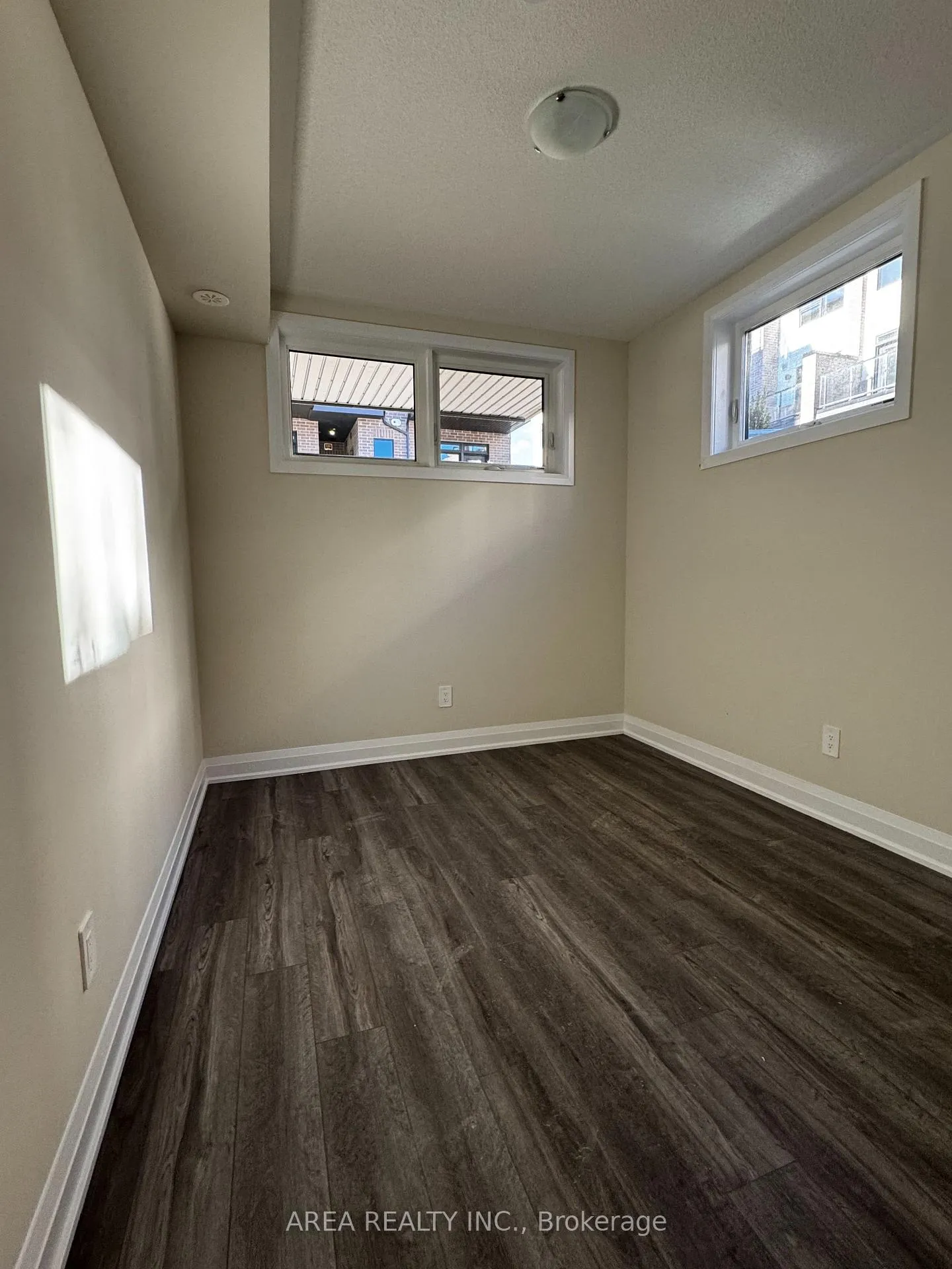 Photo 14 of Unit 824, 1593 Rose Way, Milton, Cobban — HOMEH