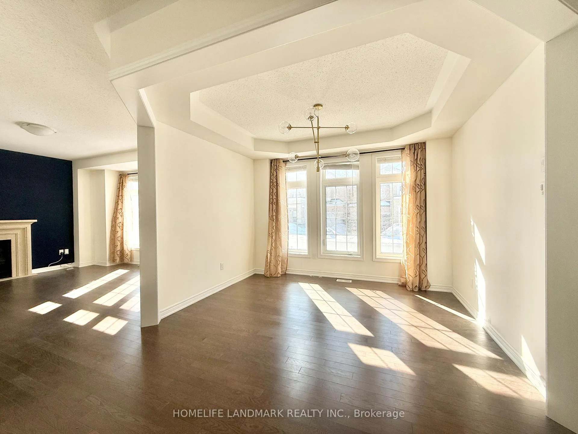 Photo 6 of 328 Roy Harper Avenue, Aurora, Rural Aurora — HOMEH