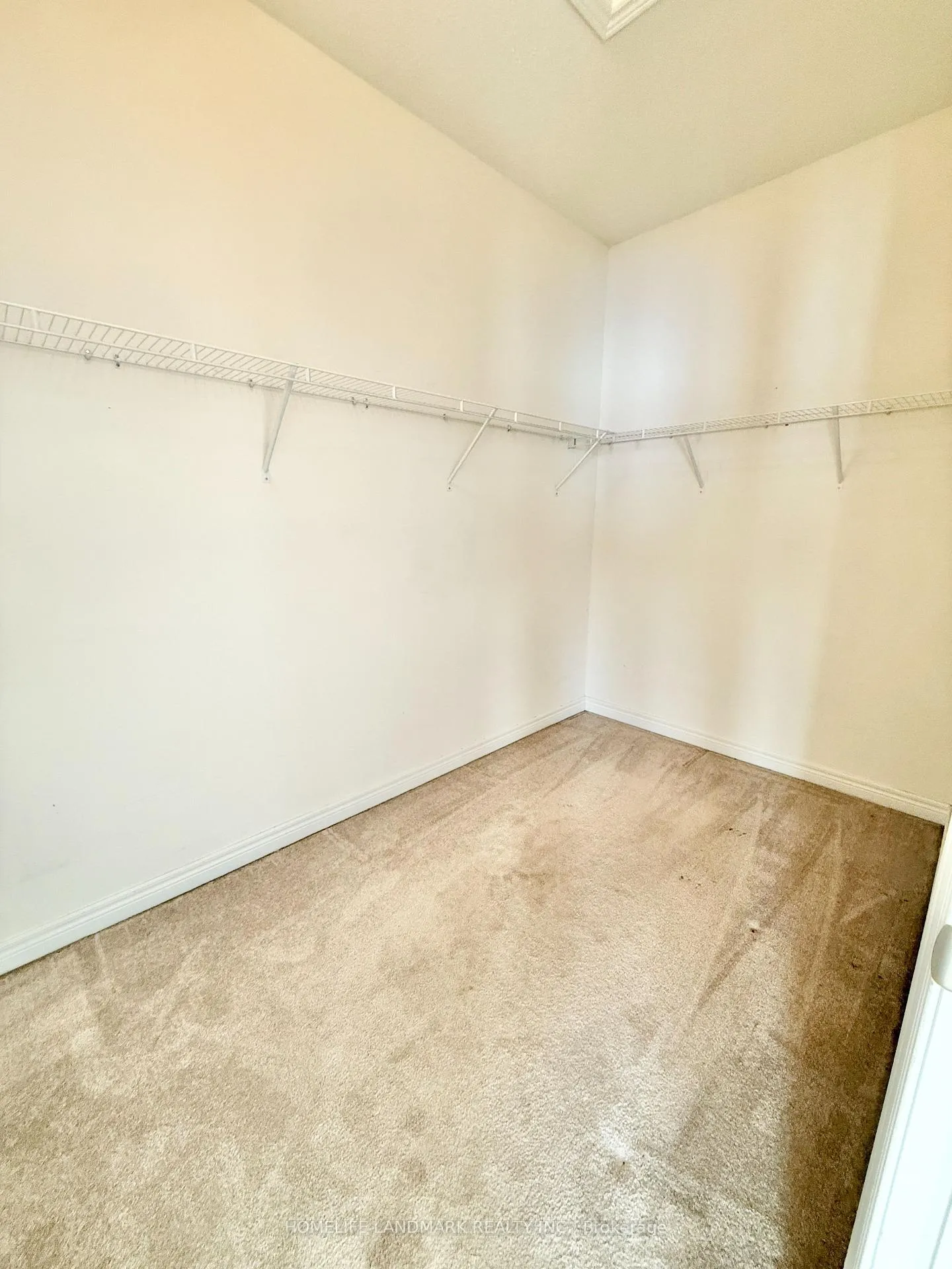 Photo 14 of 328 Roy Harper Avenue, Aurora, Rural Aurora — HOMEH
