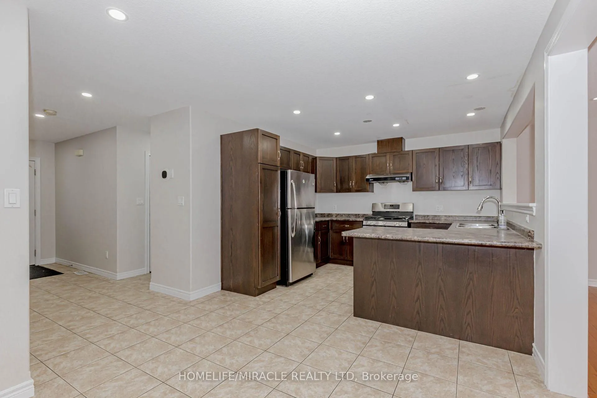 Photo 8 of 21 Dougall Street, Guelph, Grange Road — HOMEH