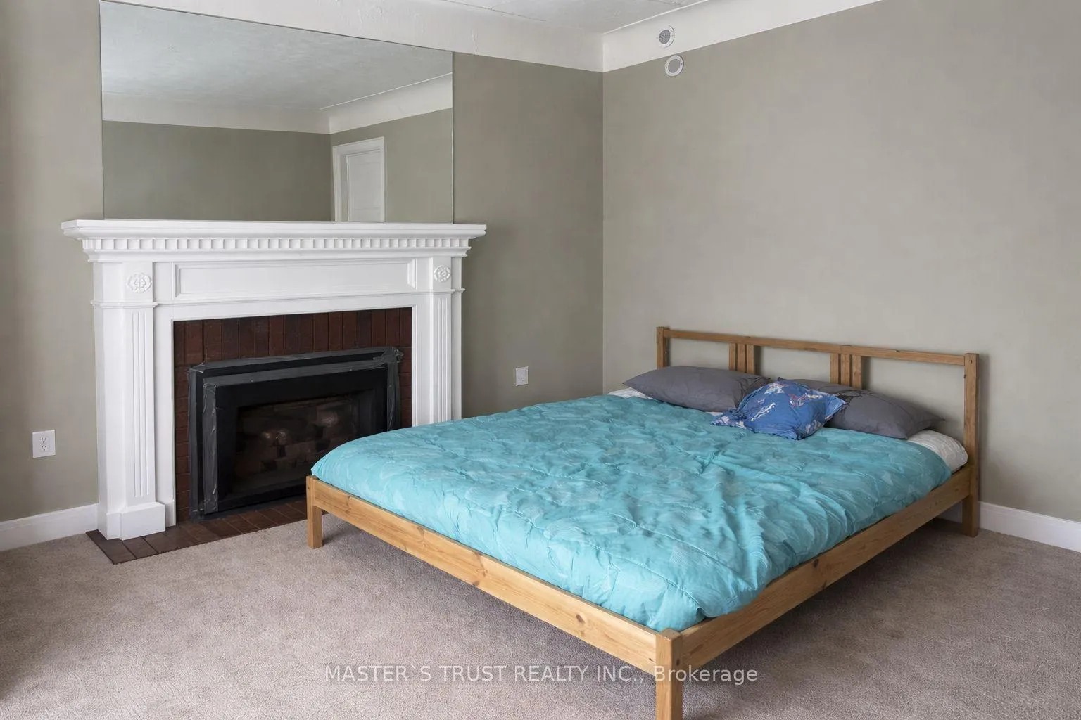 Photo 3 of 35 Kipling Road, Hamilton, Westdale — HOMEH