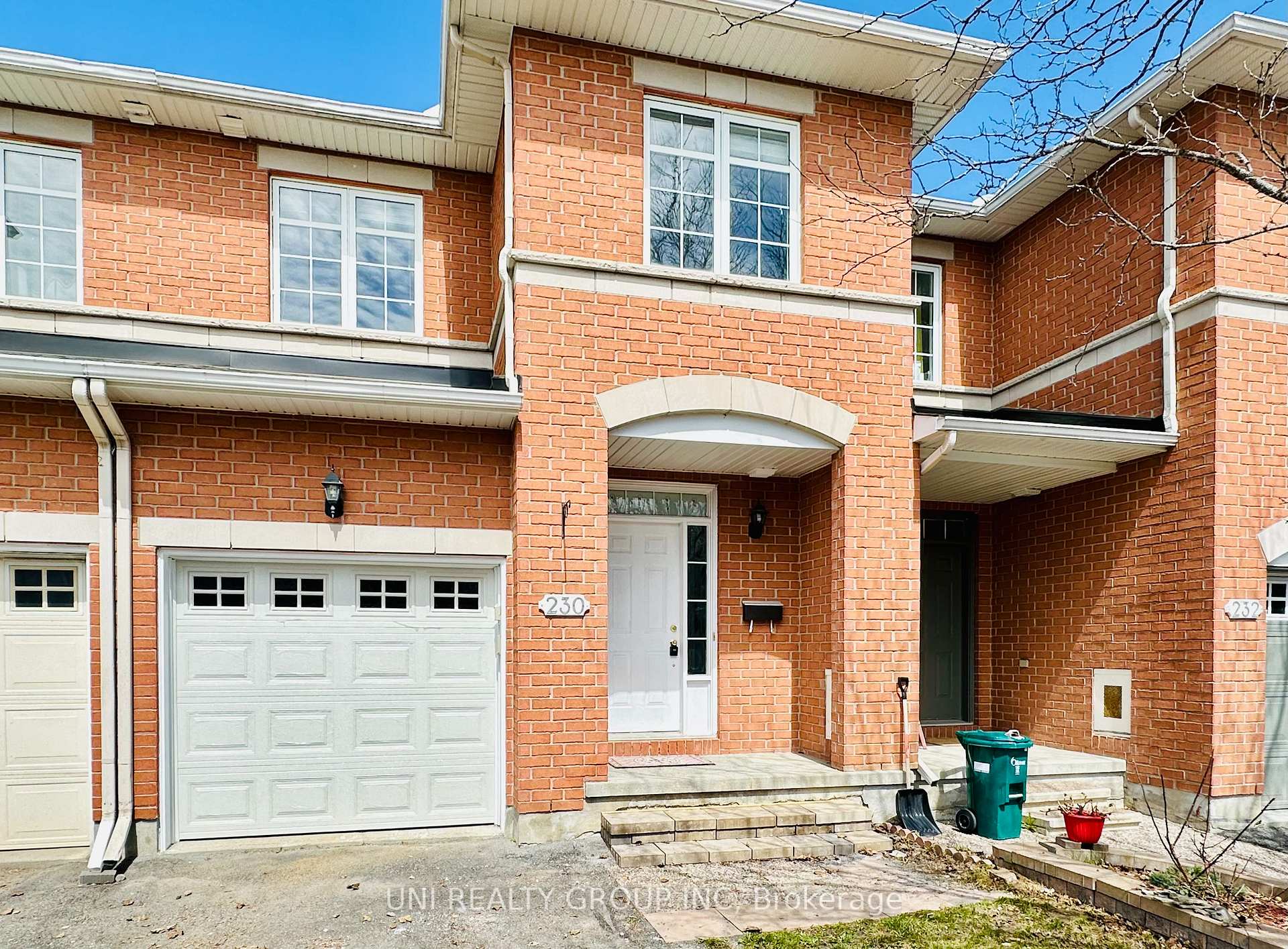 Photo 2 of 230 Duntroon Circle, Ottawa, Hunt Club Park/Greenboro — HOMEH