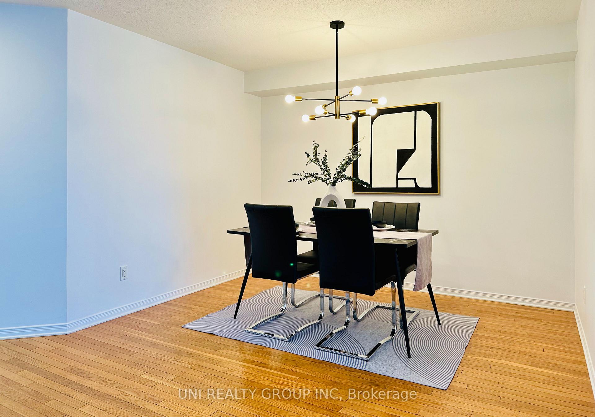 Photo 6 of 230 Duntroon Circle, Ottawa, Hunt Club Park/Greenboro — HOMEH