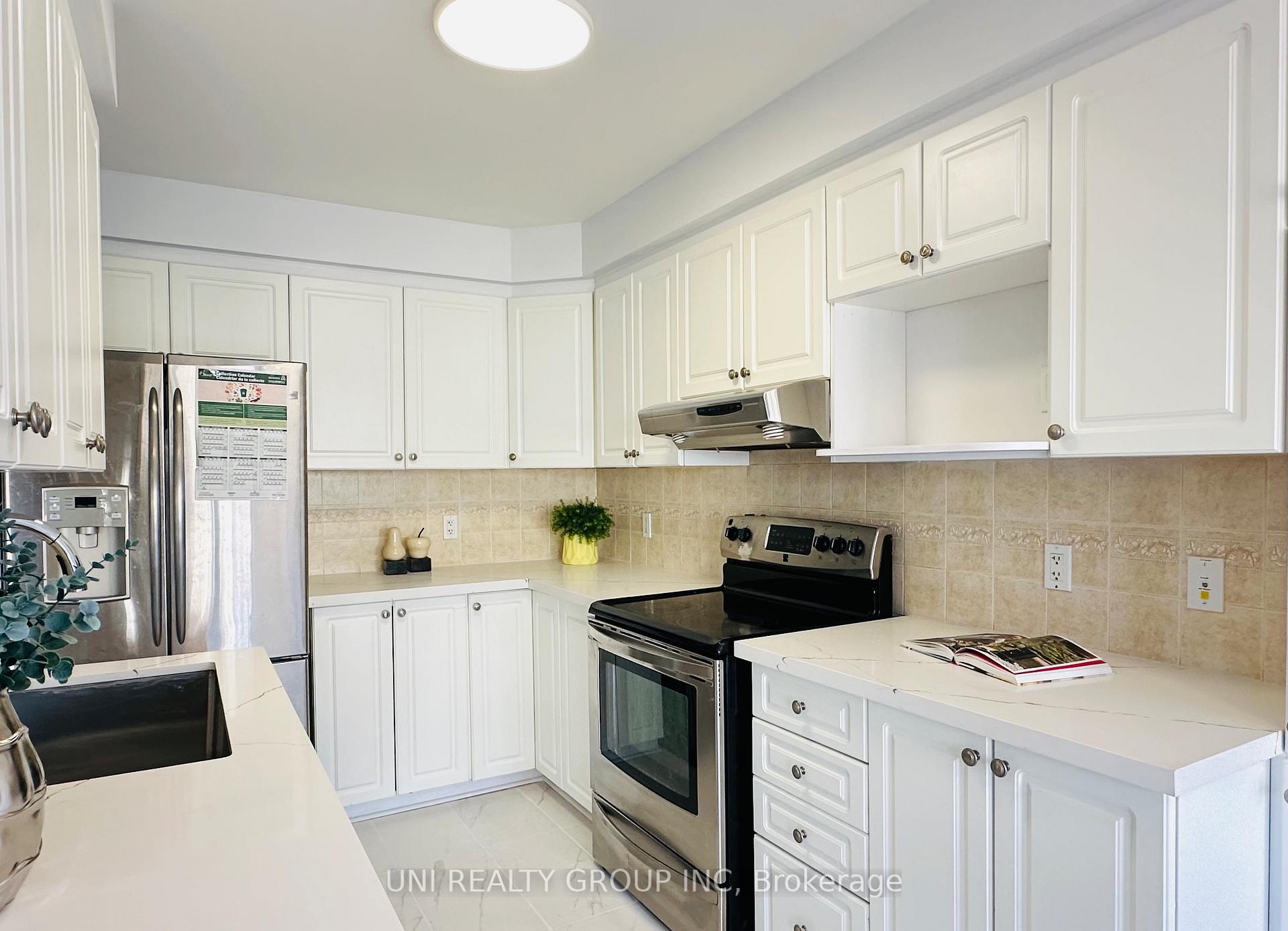 Photo 14 of 230 Duntroon Circle, Ottawa, Hunt Club Park/Greenboro — HOMEH