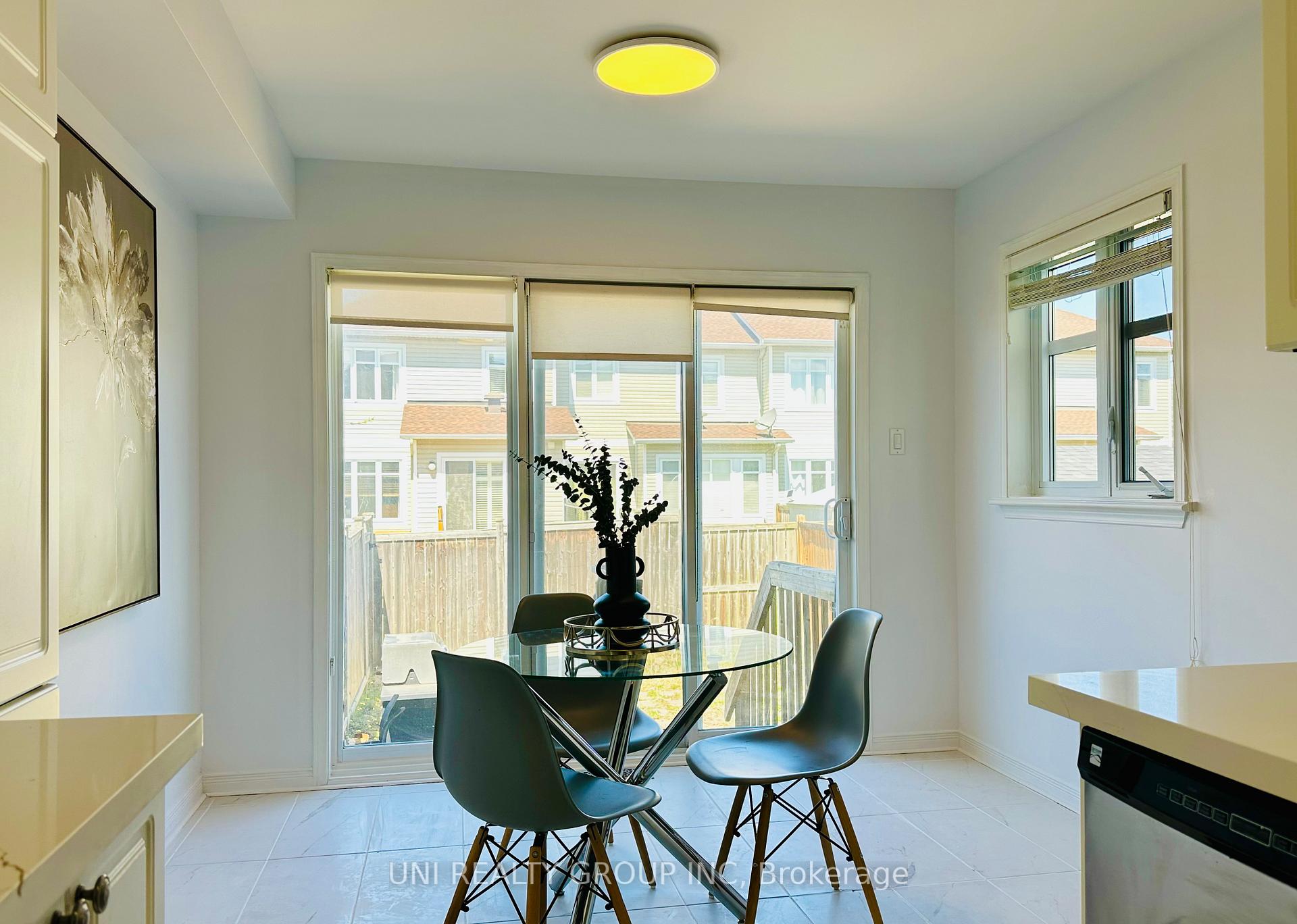 Photo 17 of 230 Duntroon Circle, Ottawa, Hunt Club Park/Greenboro — HOMEH
