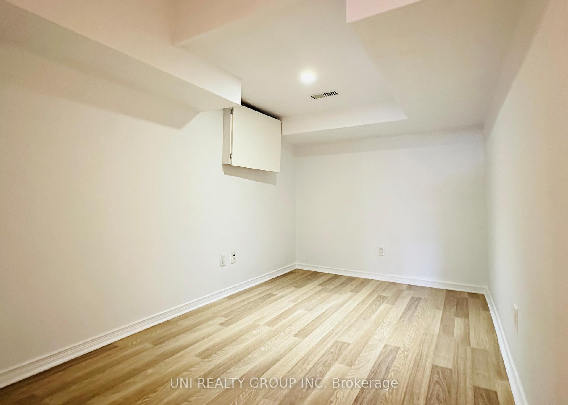 Photo 24 of 230 Duntroon Circle, Ottawa, Hunt Club Park/Greenboro — HOMEH