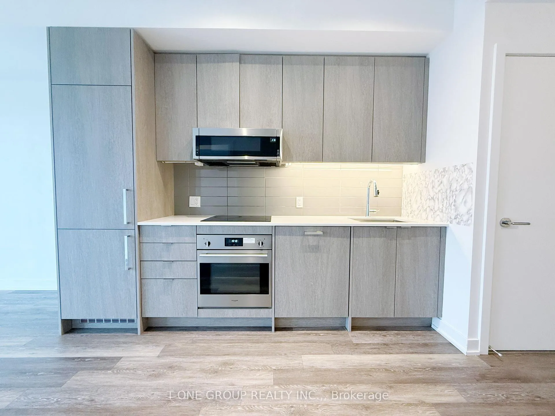 Photo 1 of Unit 521, 250 Lawrence Avenue W, Toronto, Lawrence Park North — HOMEH