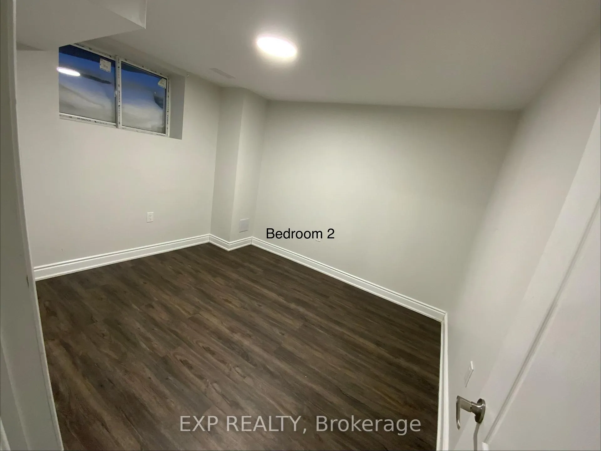 Photo 11 of Unit B, 923 Guinness Crescent, Ottawa, Barrhaven - Half Moon Bay — HOMEH