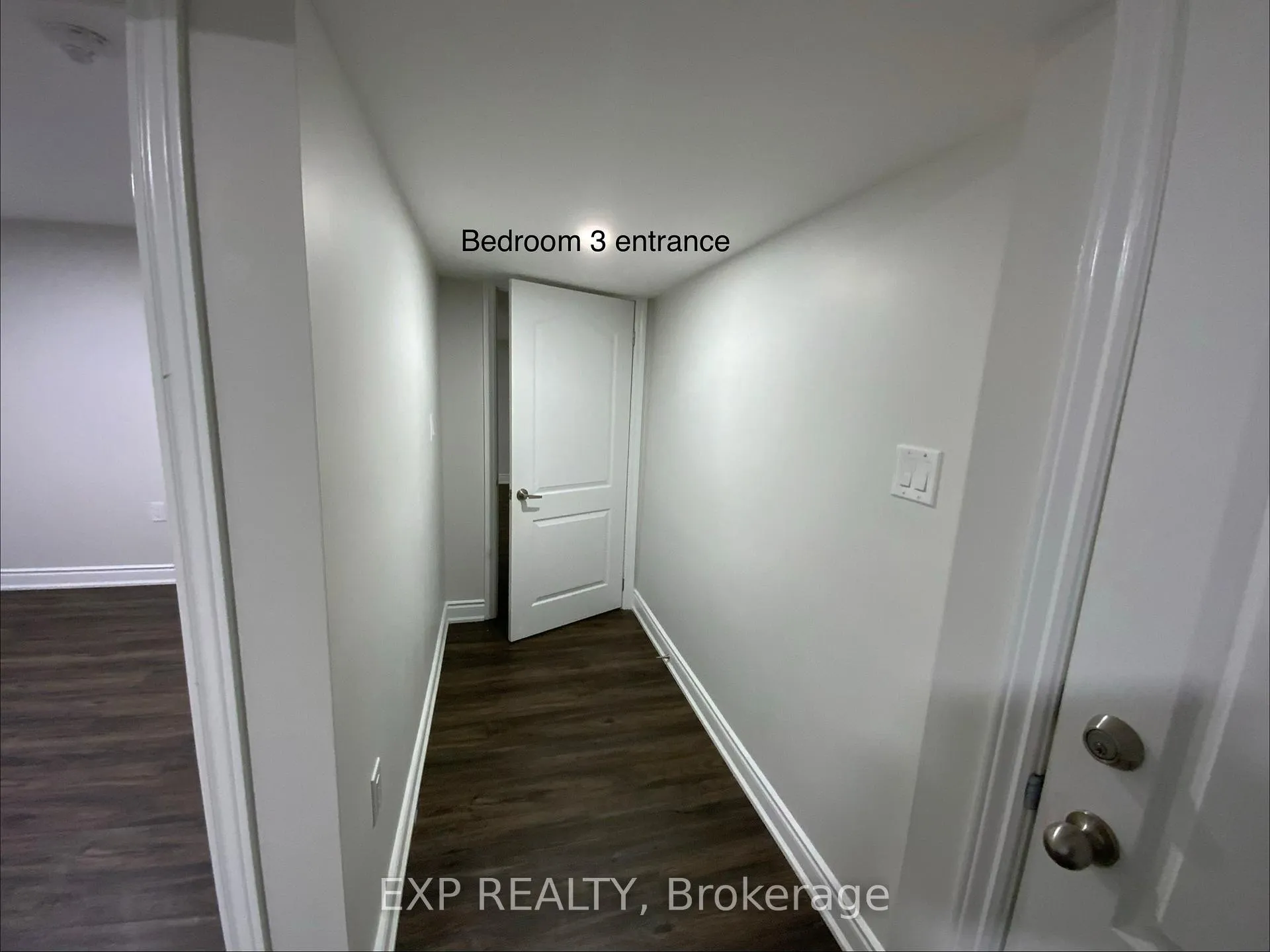 Photo 15 of Unit B, 923 Guinness Crescent, Ottawa, Barrhaven - Half Moon Bay — HOMEH