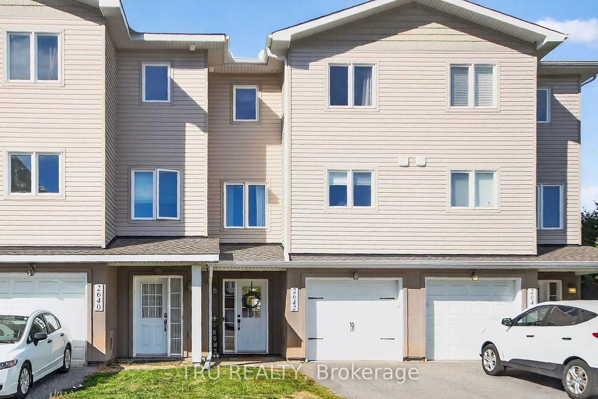 Photo 3 of 2642 Palings Private, Ottawa, Emerald Woods/Sawmill Creek — HOMEH
