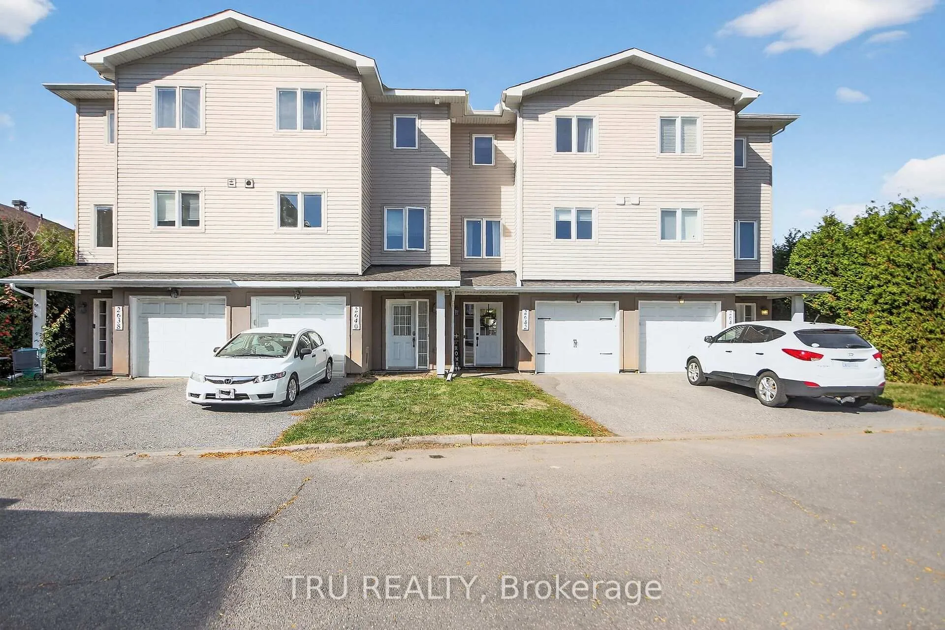 Photo 4 of 2642 Palings Private, Ottawa, Emerald Woods/Sawmill Creek — HOMEH