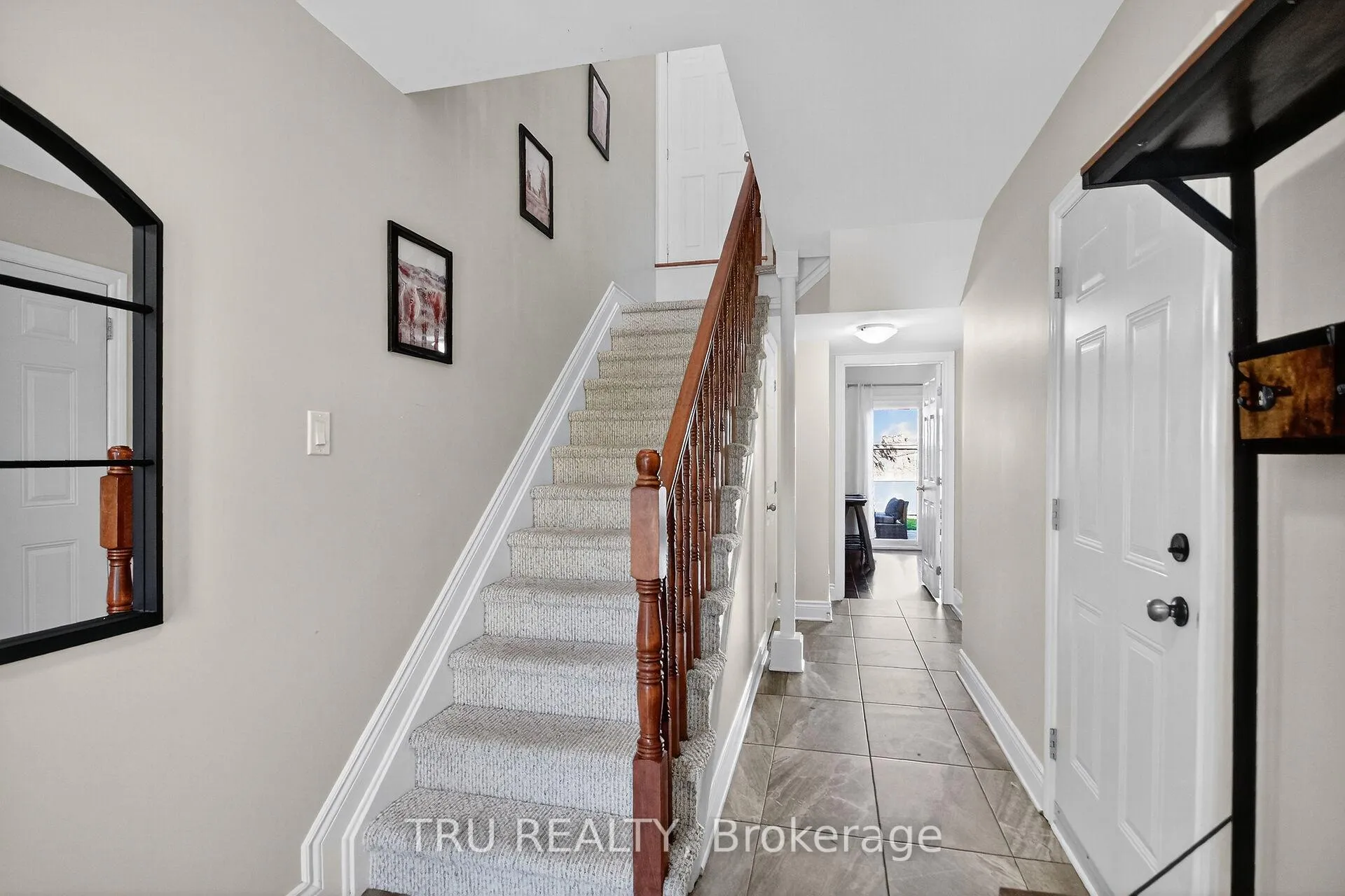 Photo 6 of 2642 Palings Private, Ottawa, Emerald Woods/Sawmill Creek — HOMEH
