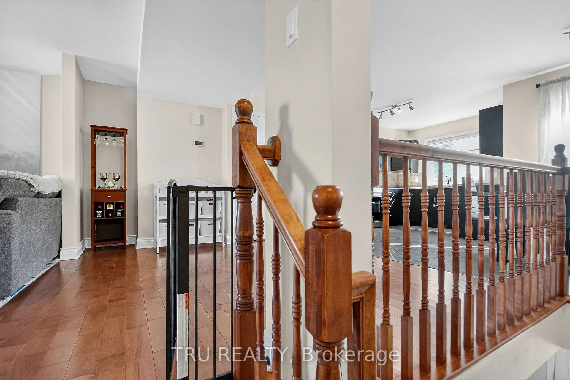 Photo 7 of 2642 Palings Private, Ottawa, Emerald Woods/Sawmill Creek — HOMEH