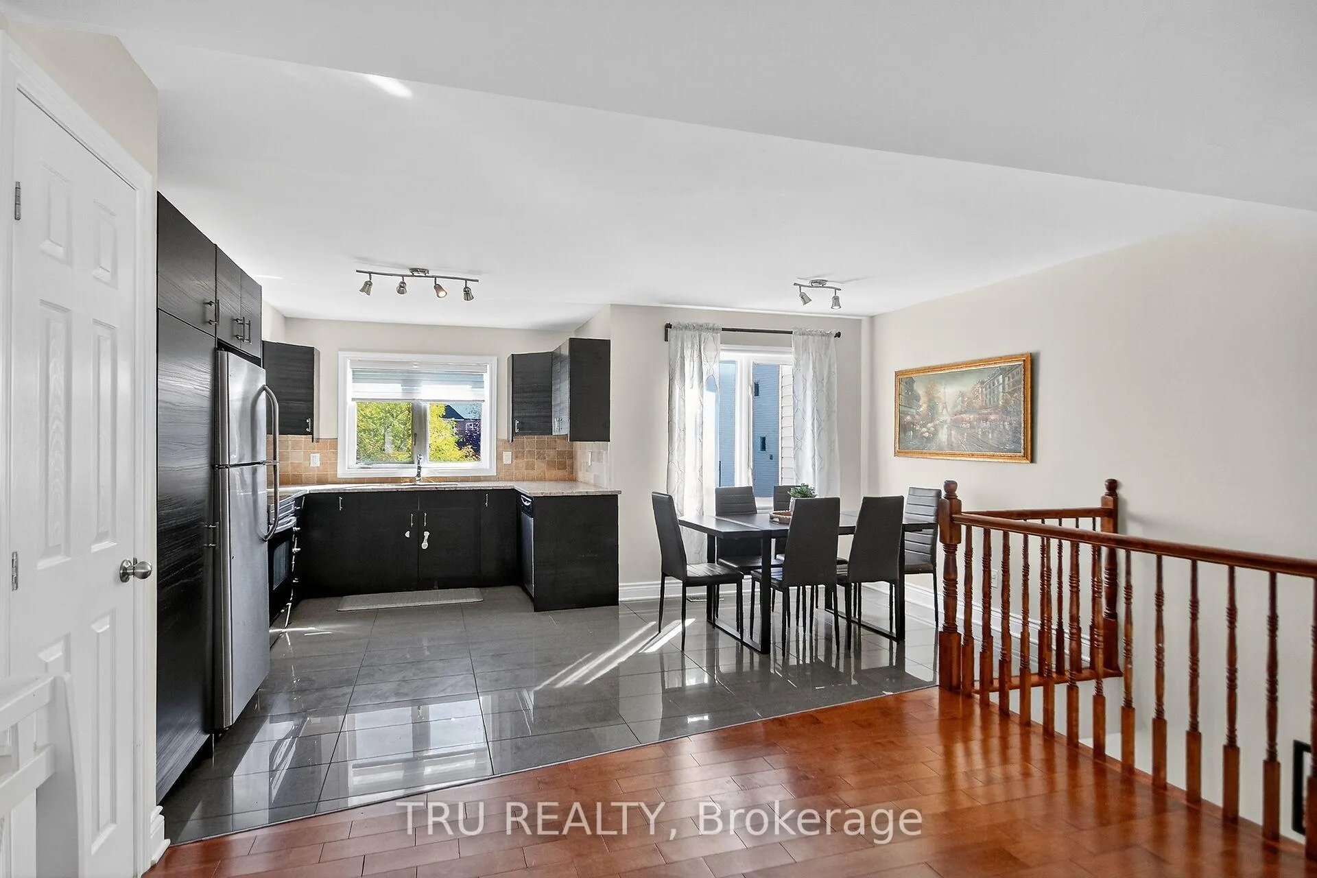 Photo 8 of 2642 Palings Private, Ottawa, Emerald Woods/Sawmill Creek — HOMEH