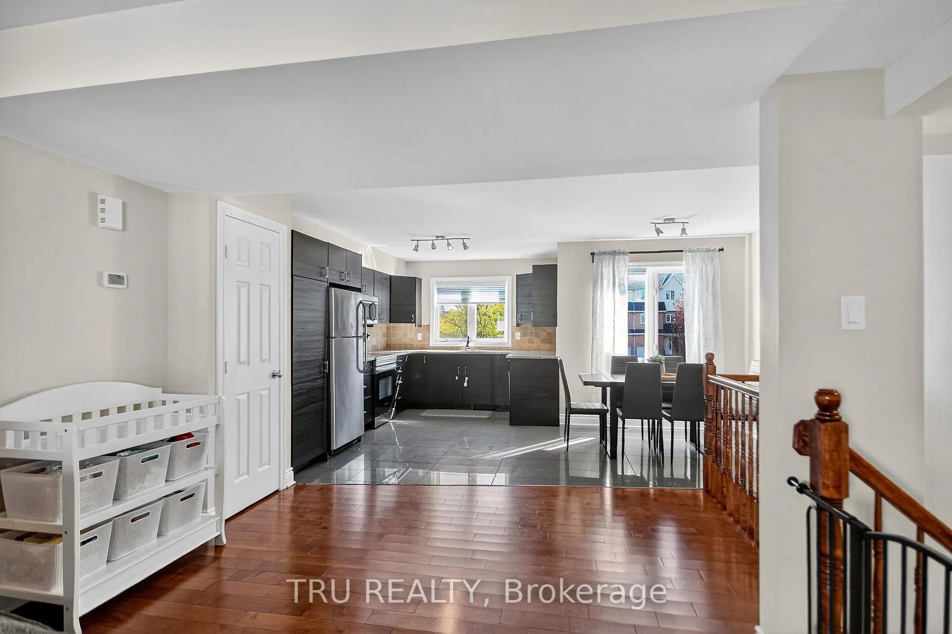 Photo 9 of 2642 Palings Private, Ottawa, Emerald Woods/Sawmill Creek — HOMEH