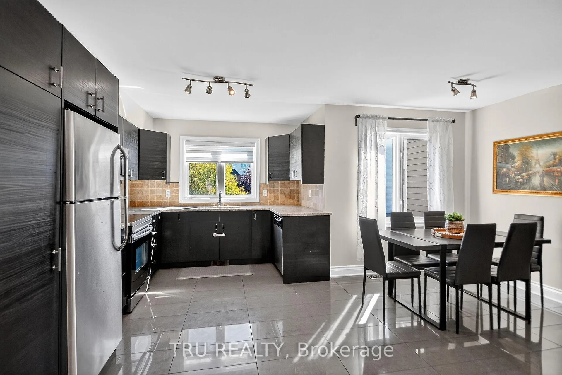 Photo 10 of 2642 Palings Private, Ottawa, Emerald Woods/Sawmill Creek — HOMEH