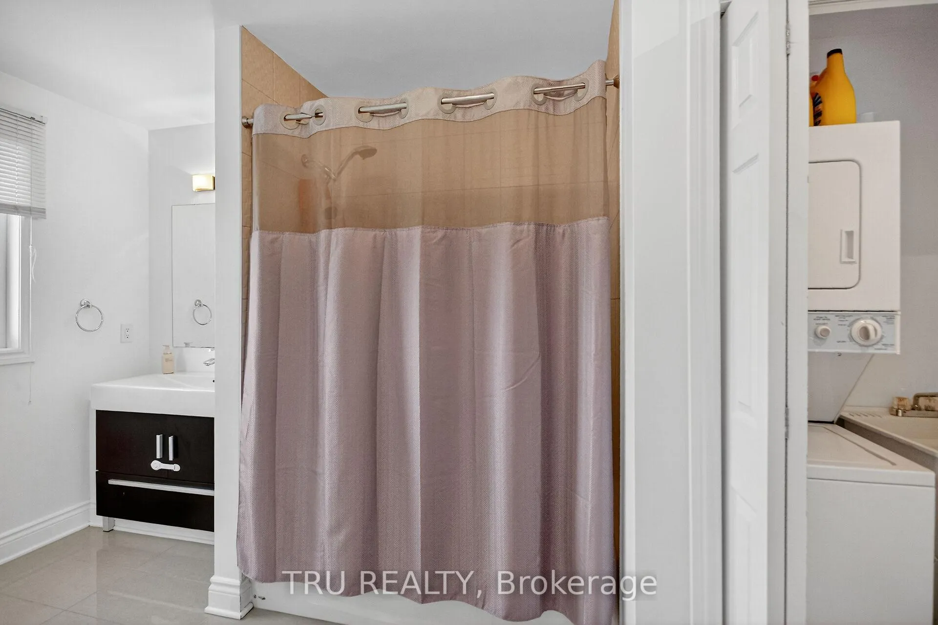 Photo 27 of 2642 Palings Private, Ottawa, Emerald Woods/Sawmill Creek — HOMEH