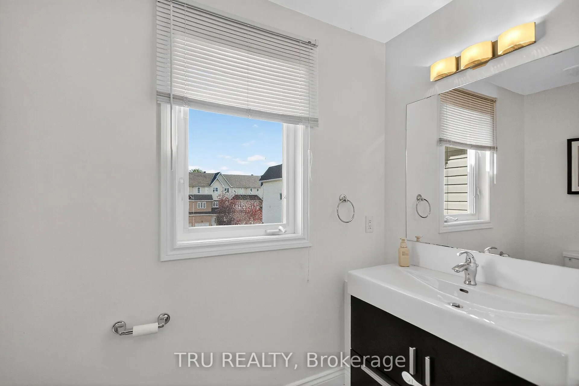 Photo 28 of 2642 Palings Private, Ottawa, Emerald Woods/Sawmill Creek — HOMEH