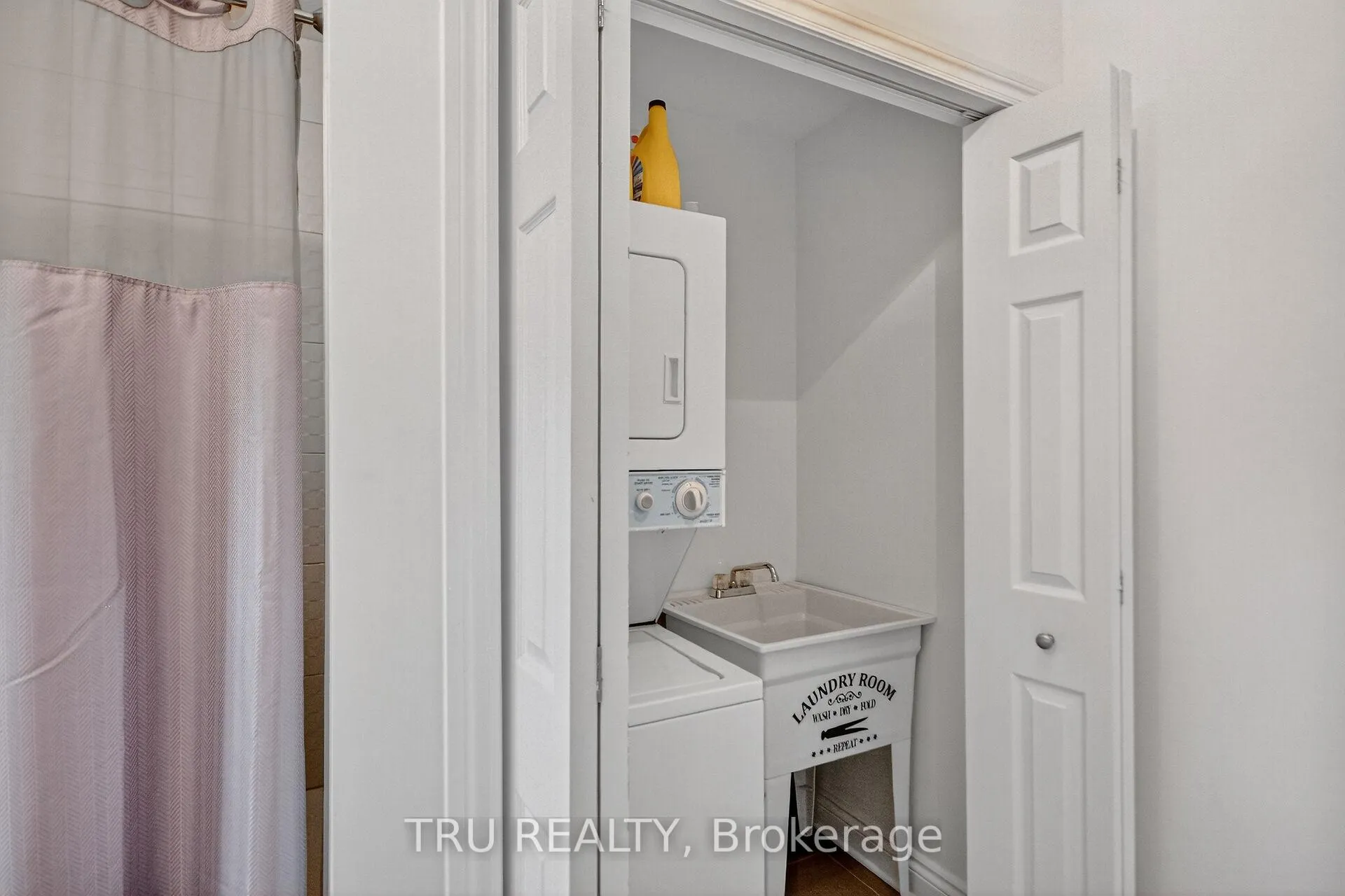 Photo 31 of 2642 Palings Private, Ottawa, Emerald Woods/Sawmill Creek — HOMEH