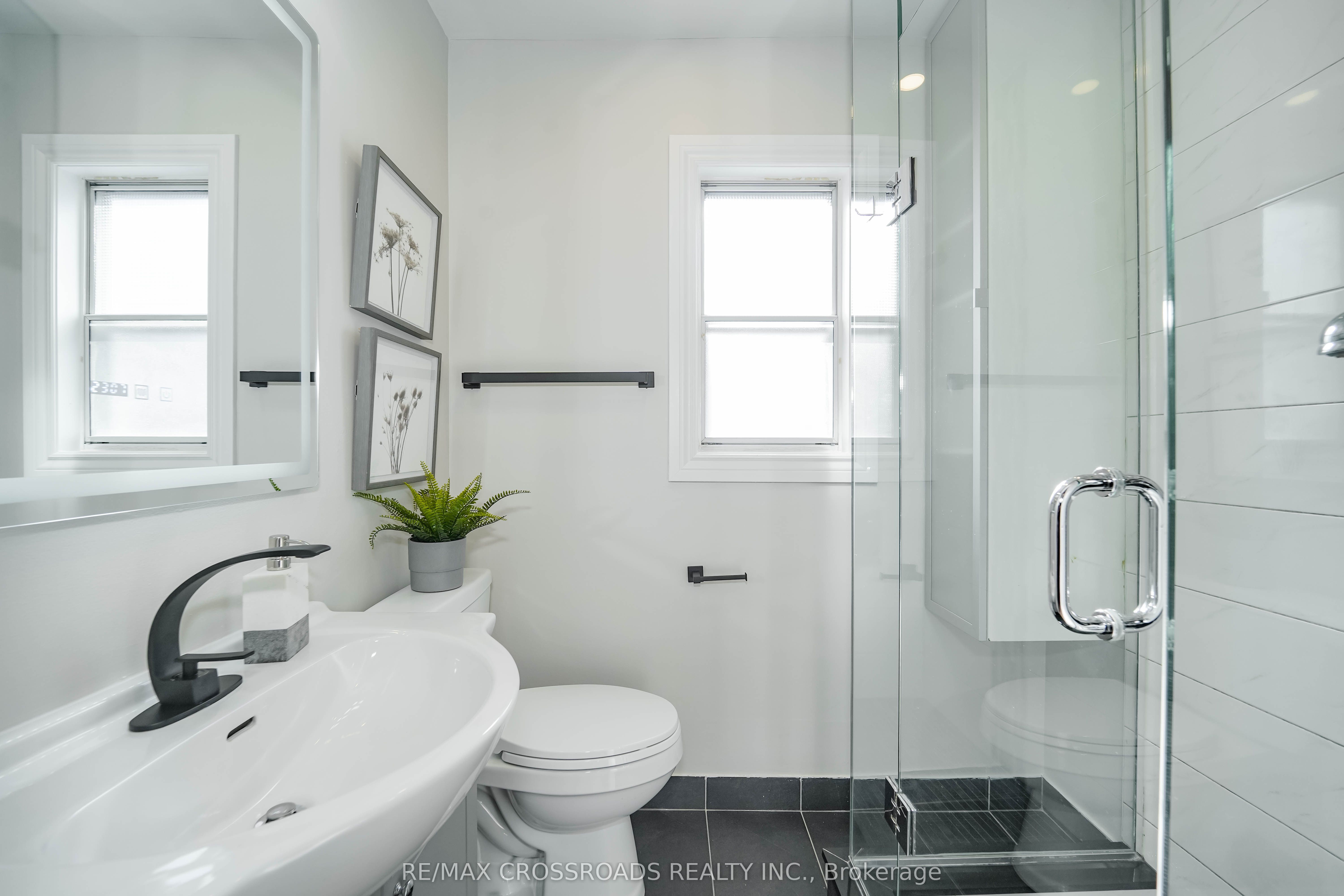 Photo 23 of 307 Glebemount Avenue, Toronto, East York — HOMEH