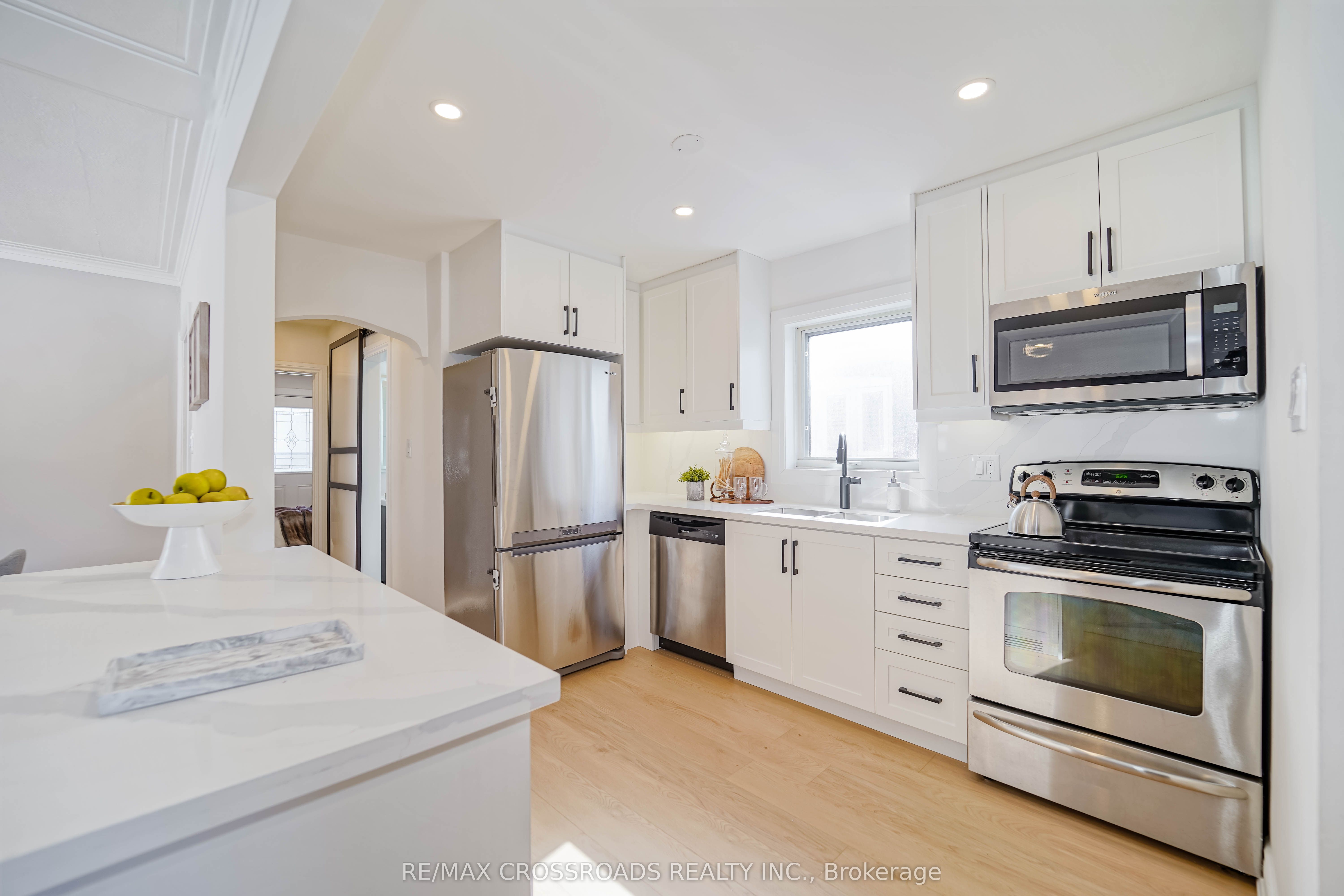 Photo 12 of 307 Glebemount Avenue, Toronto, East York — HOMEH
