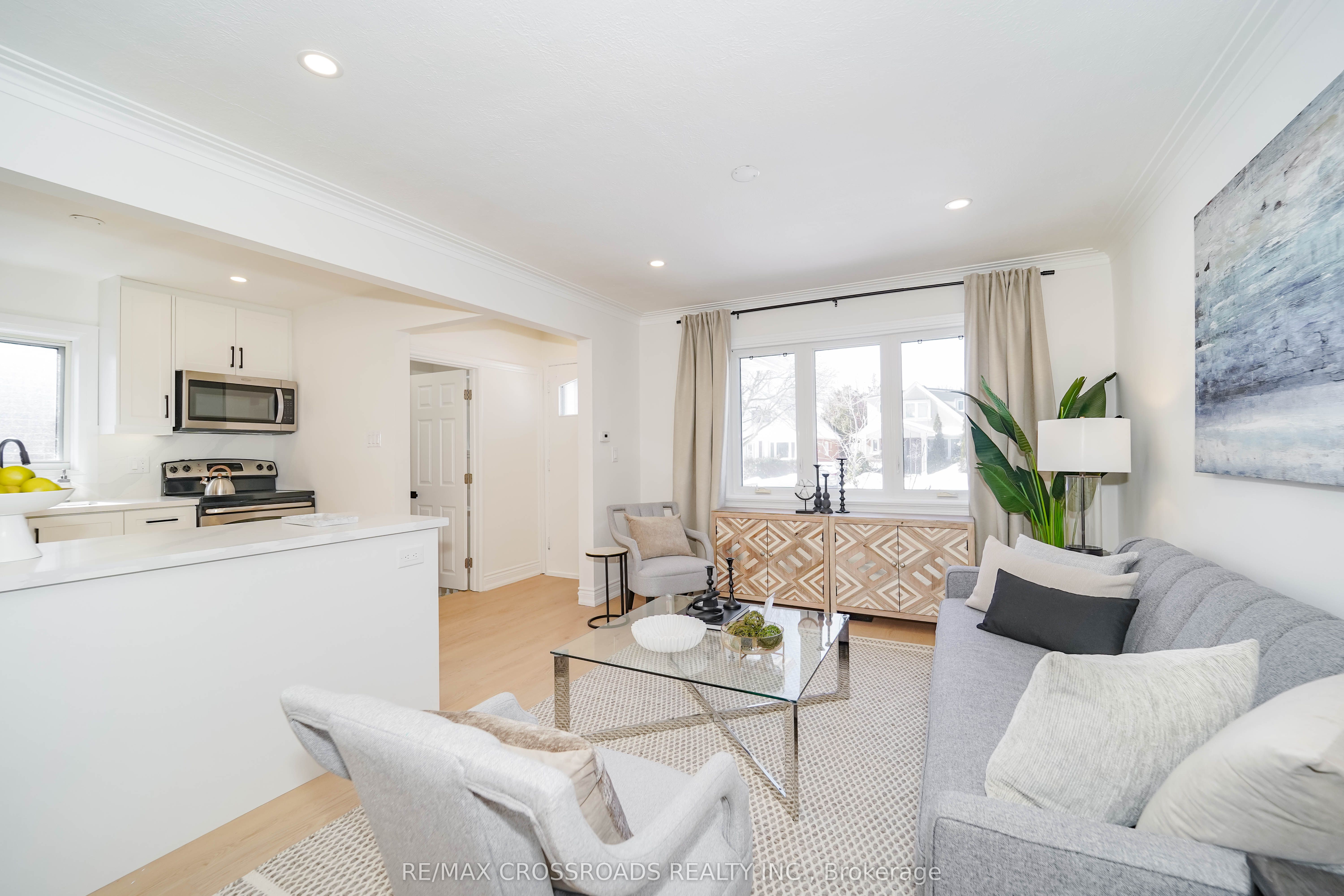 Photo 15 of 307 Glebemount Avenue, Toronto, East York — HOMEH
