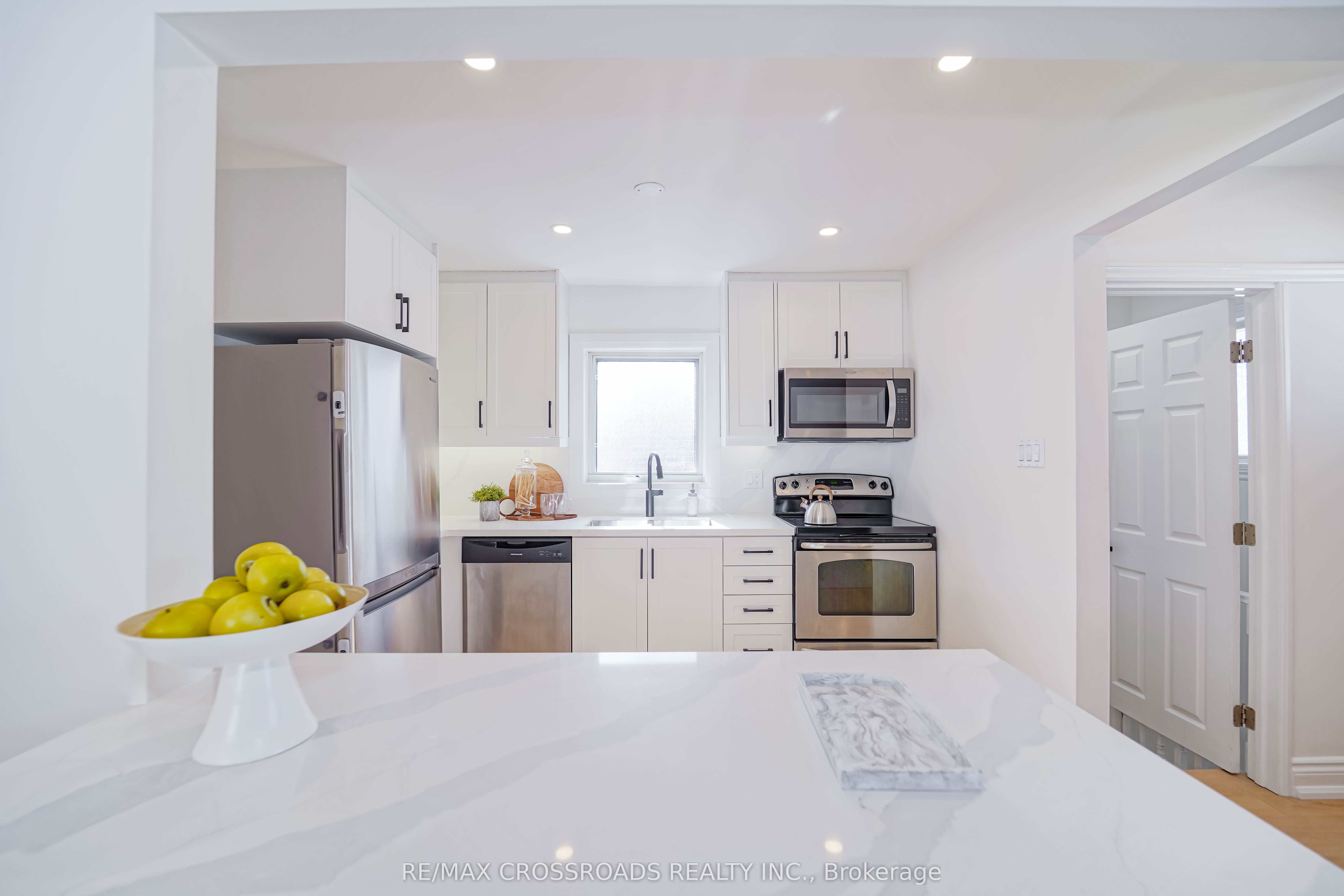 Photo 13 of 307 Glebemount Avenue, Toronto, East York — HOMEH
