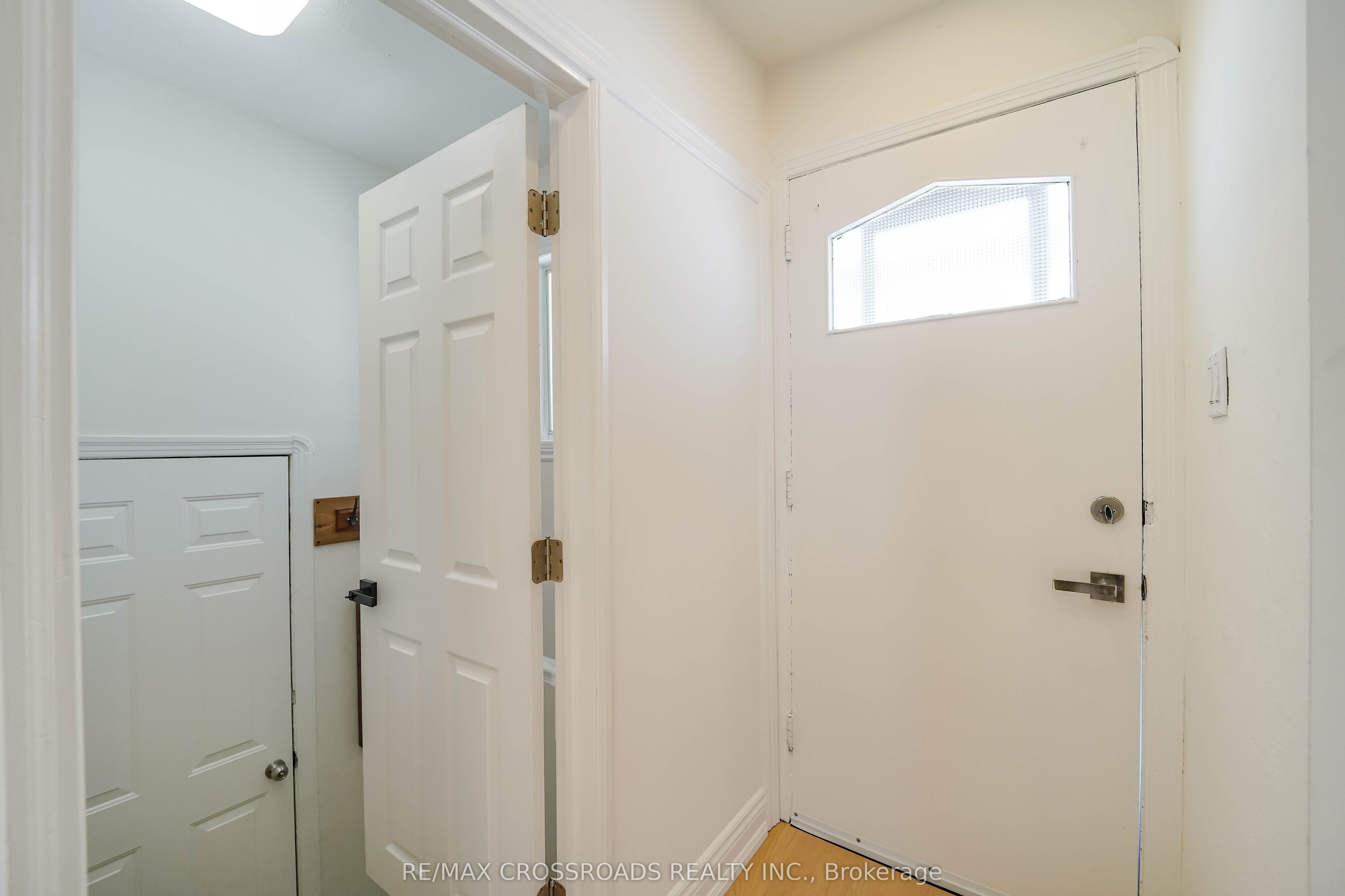 Photo 10 of 307 Glebemount Avenue, Toronto, East York — HOMEH