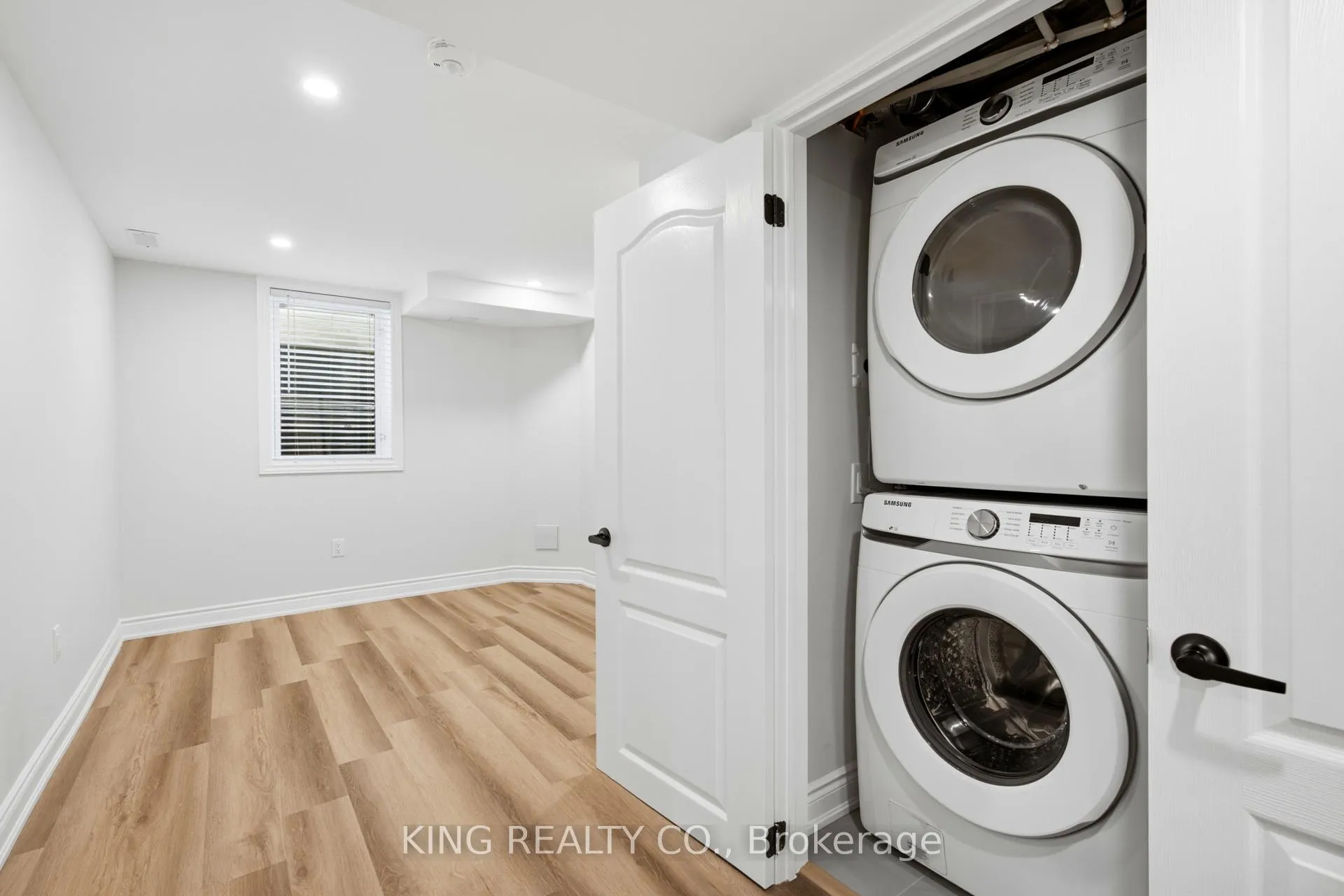 Photo 9 of 43 Block Road, Brampton, Northwest Brampton — HOMEH