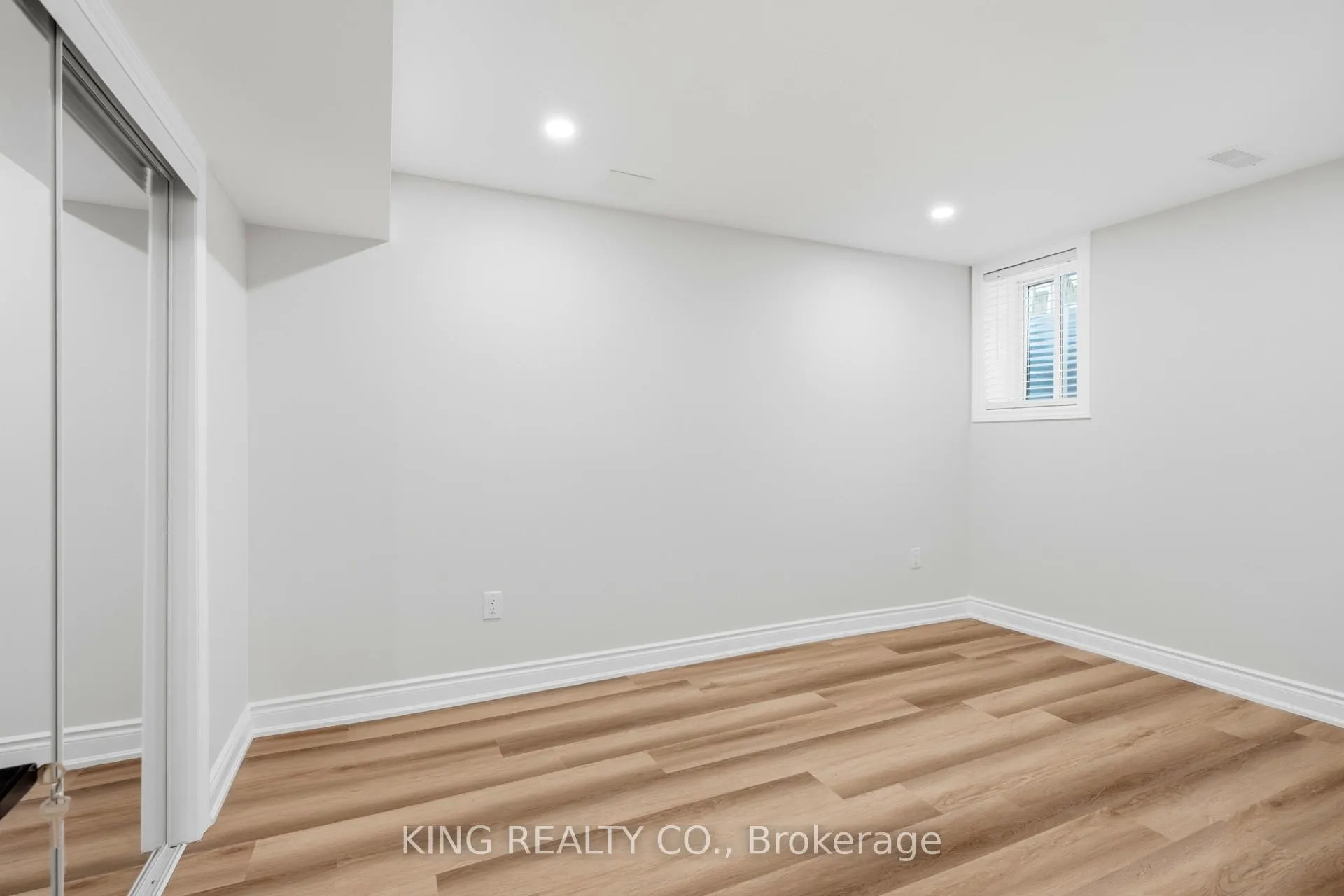 Photo 12 of 43 Block Road, Brampton, Northwest Brampton — HOMEH