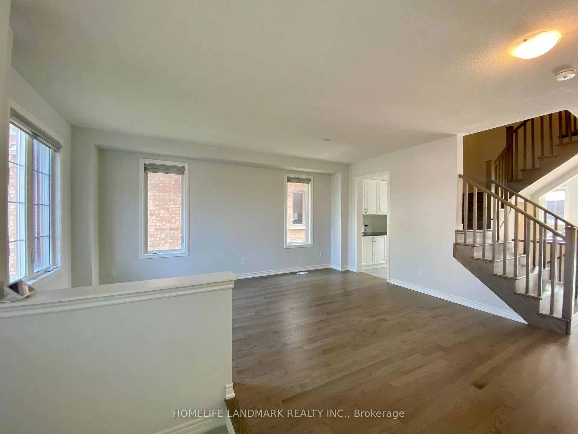 Photo 4 of Unit Main, 45 Bill Guy Drive, Georgina, Keswick South — HOMEH