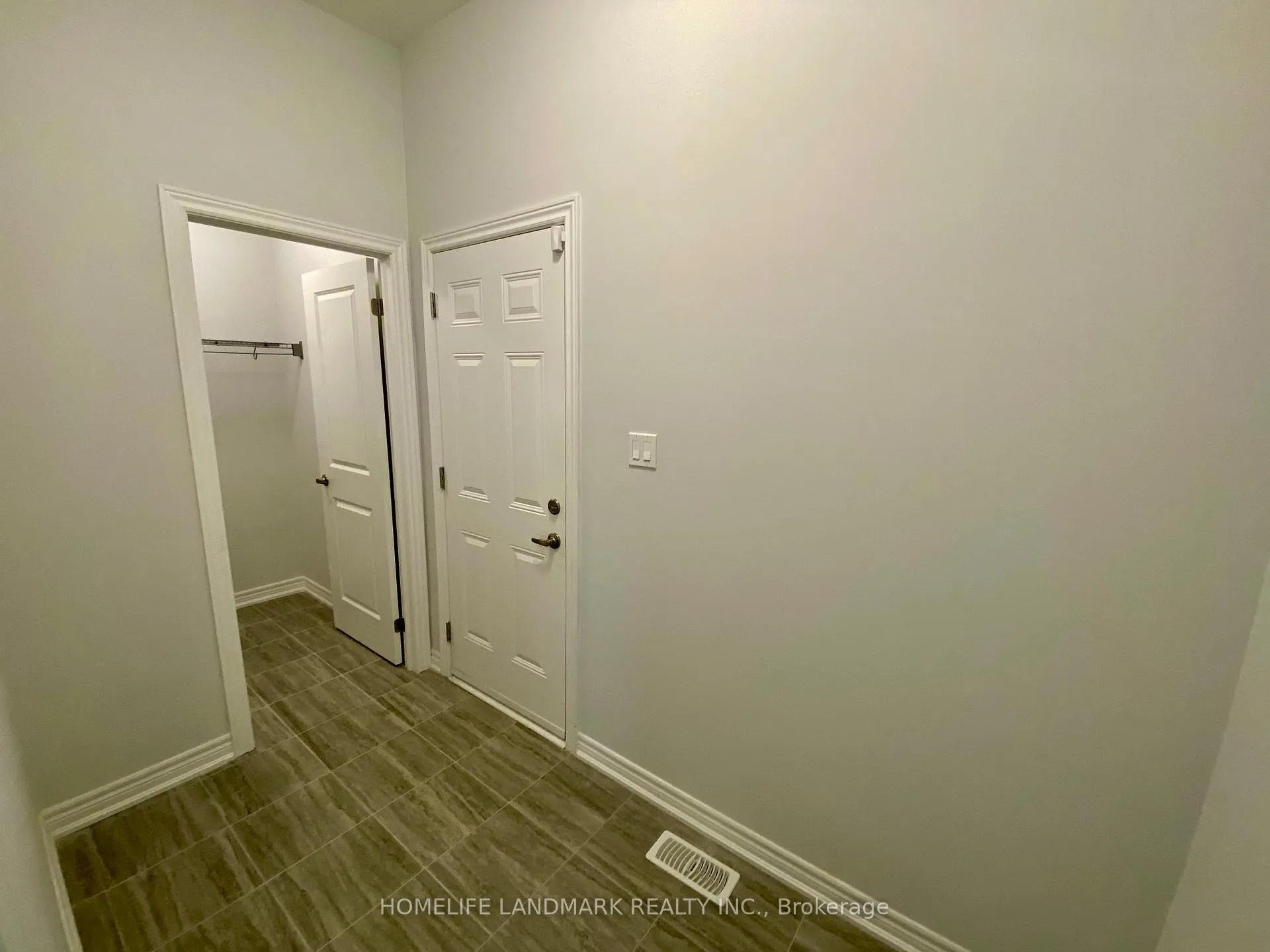 Photo 38 of Unit Main, 45 Bill Guy Drive, Georgina, Keswick South — HOMEH