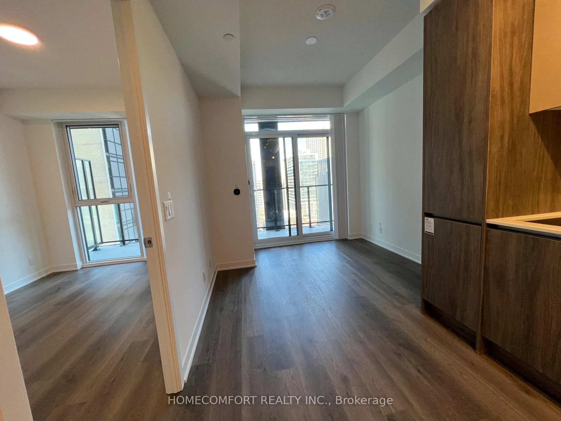 Photo 7 of Unit 1601, 180 Front Street E, Toronto, Moss Park — HOMEH
